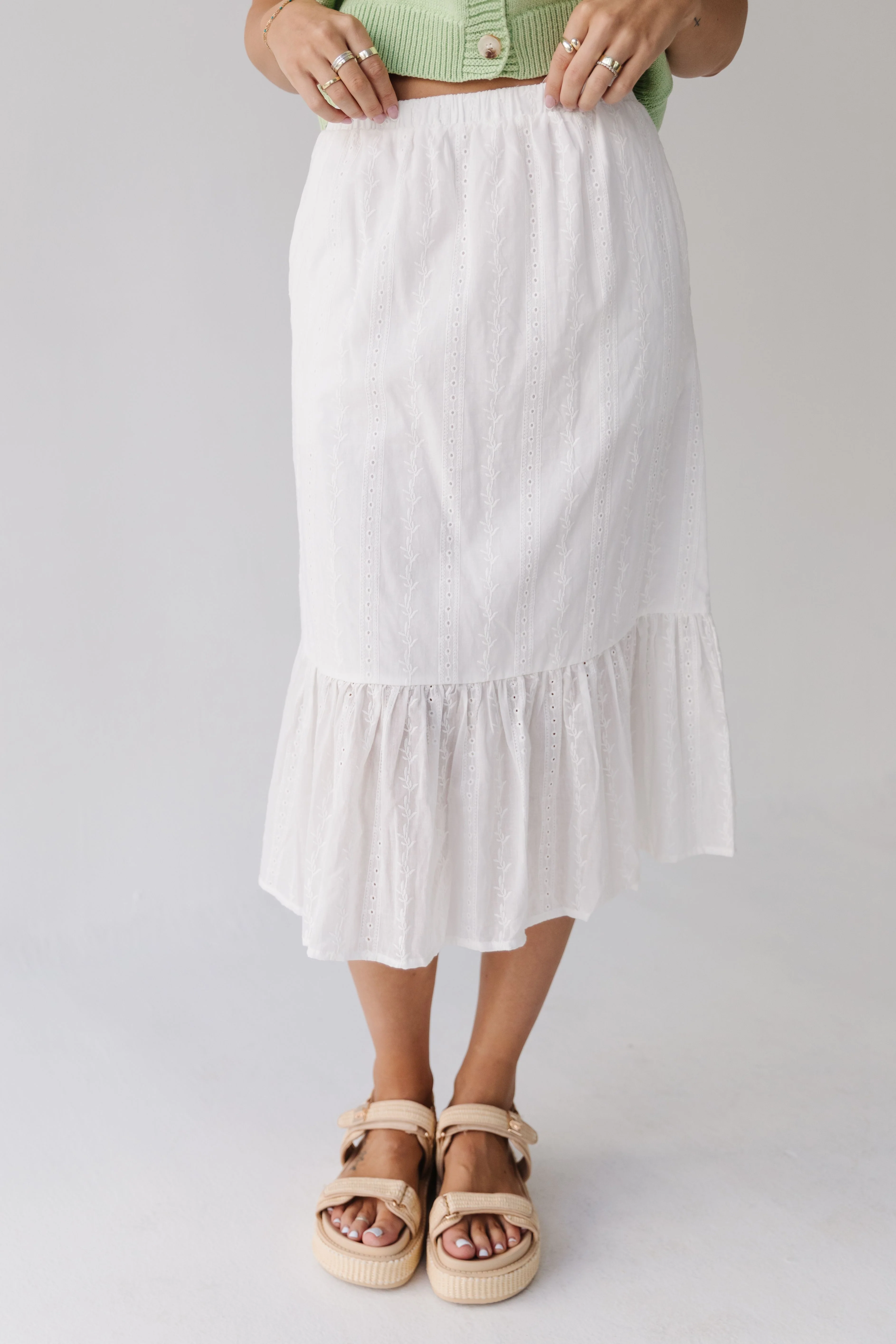 THE EVERLEIGH EYELET RUFFLE SKIRT IN WHITE - Image 5