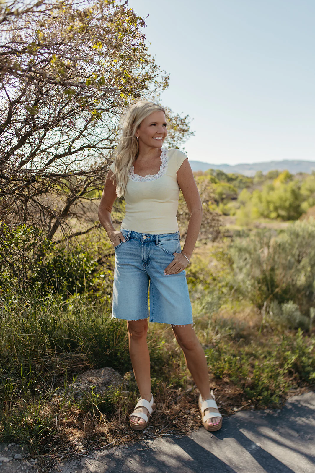 THE EVERLY LACE TEE IN YELLOW - Image 2