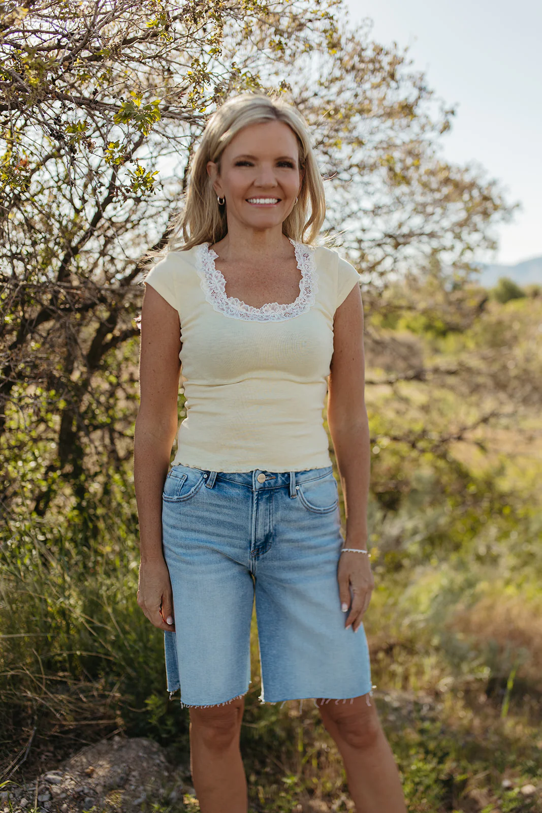 THE EVERLY LACE TEE IN YELLOW - Image 6