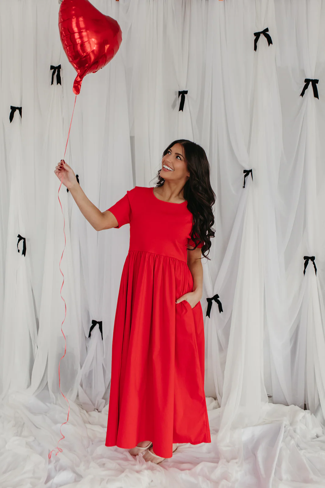 THE FAYE SOLID MAXI DRESS IN RED - Image 4