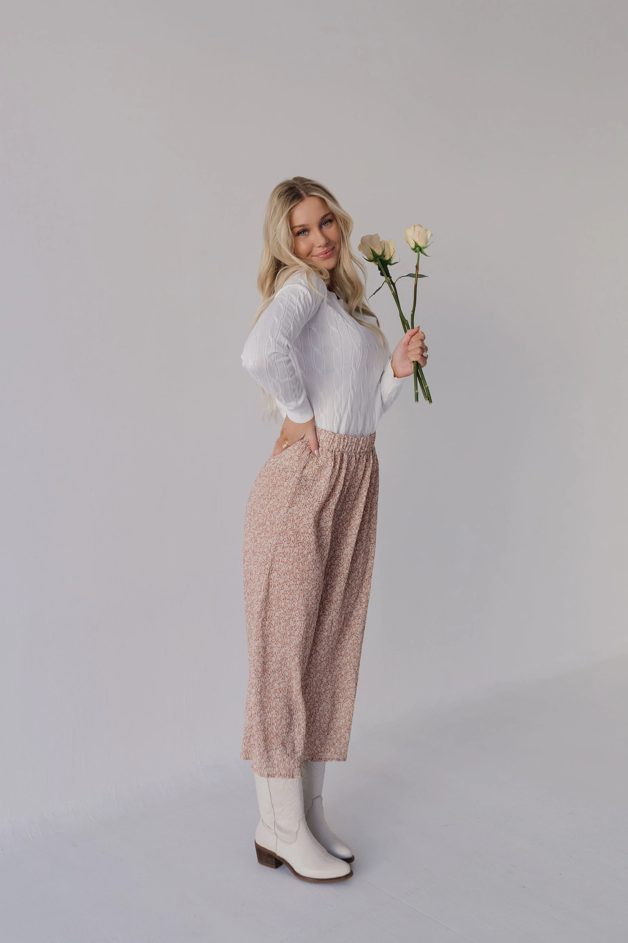 THE FELICITY FLORAL CRINKLE MIDI SKIRT IN CLAY/CREAM - Image 3