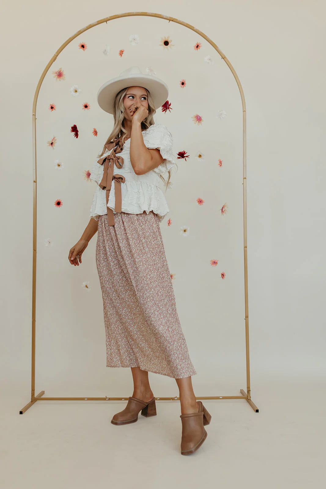 THE FELICITY FLORAL CRINKLE MIDI SKIRT IN CLAY/CREAM - Image 8