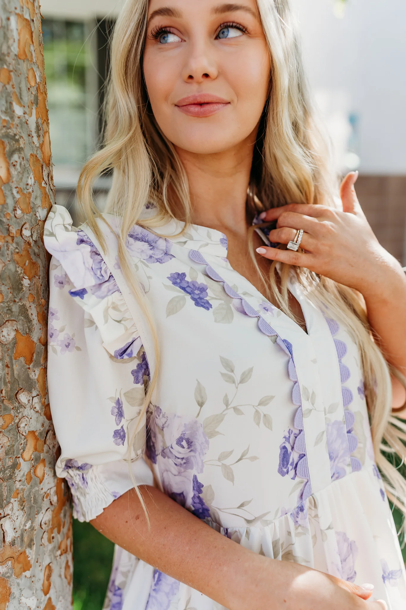 THE FINLEE FLORAL MIDI DRESS IN LILAC - Image 2