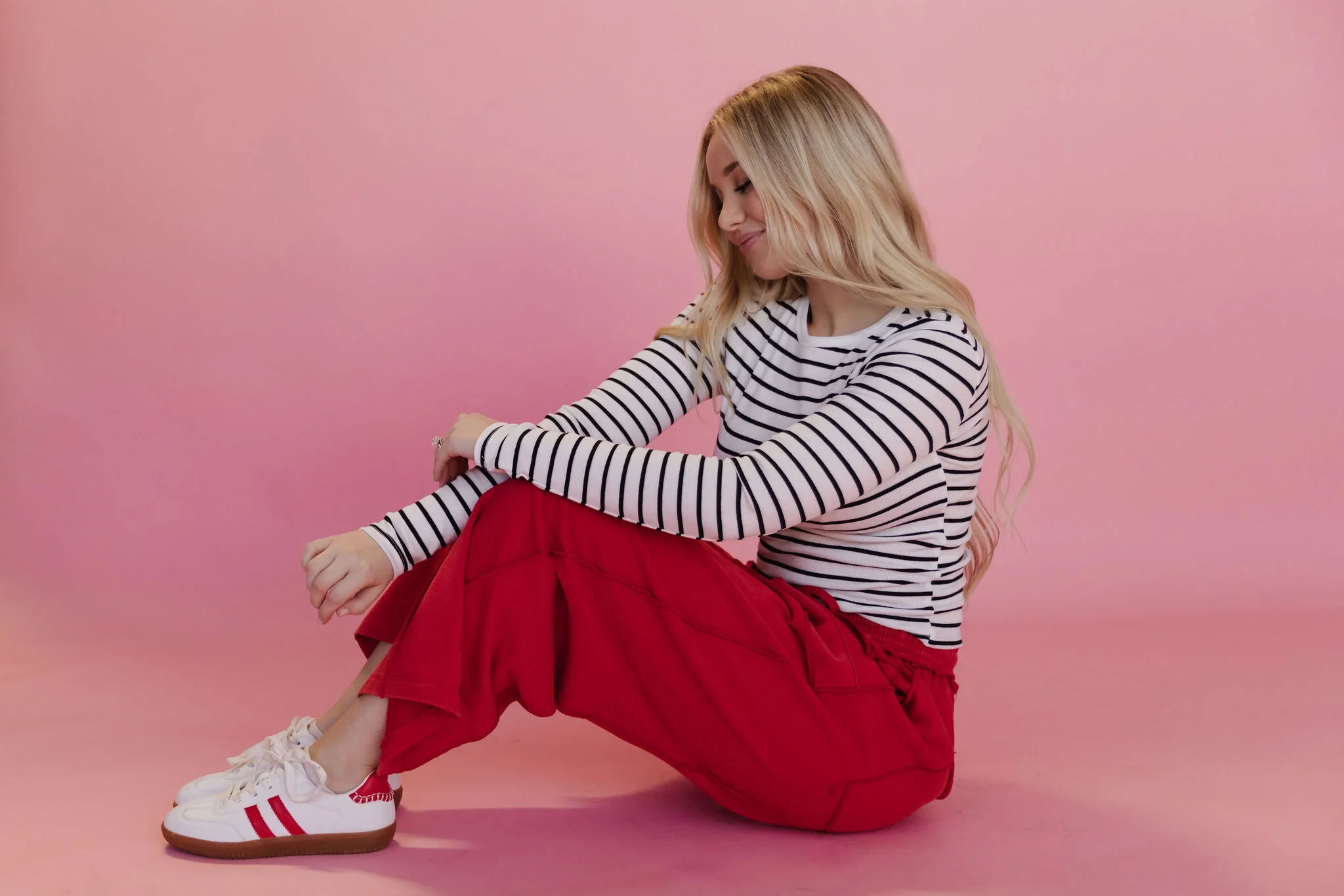 THE GAIA BARREL KNIT UTILITY PANTS IN RED - Image 9