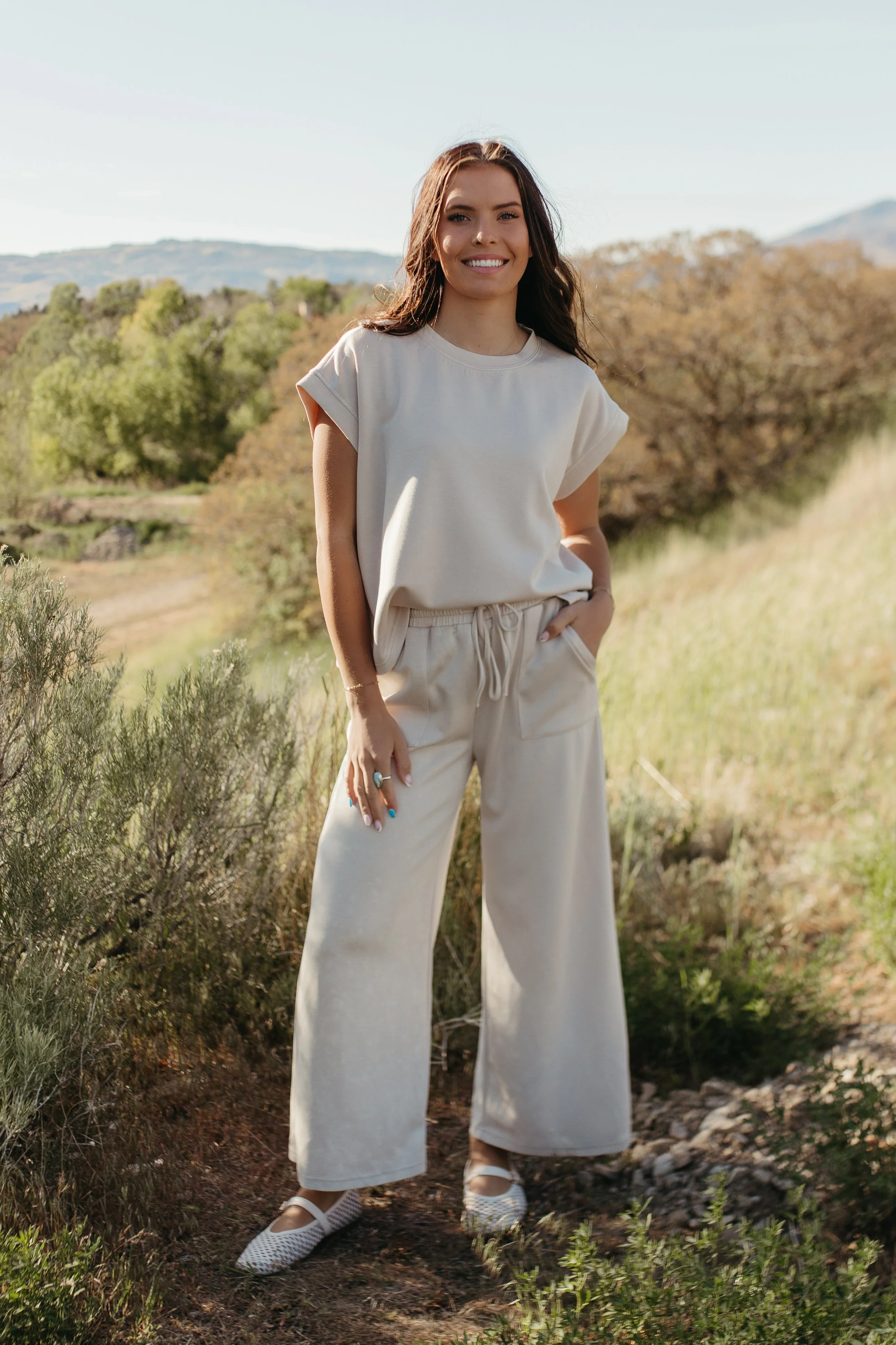 THE GENEVIEVE MINERAL WASHED TOP IN CREAM - Image 2