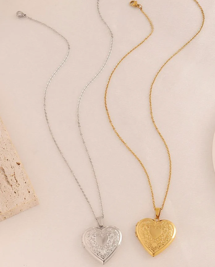 THE HEART LOCKET NECKLACE IN GOLD - Image 3