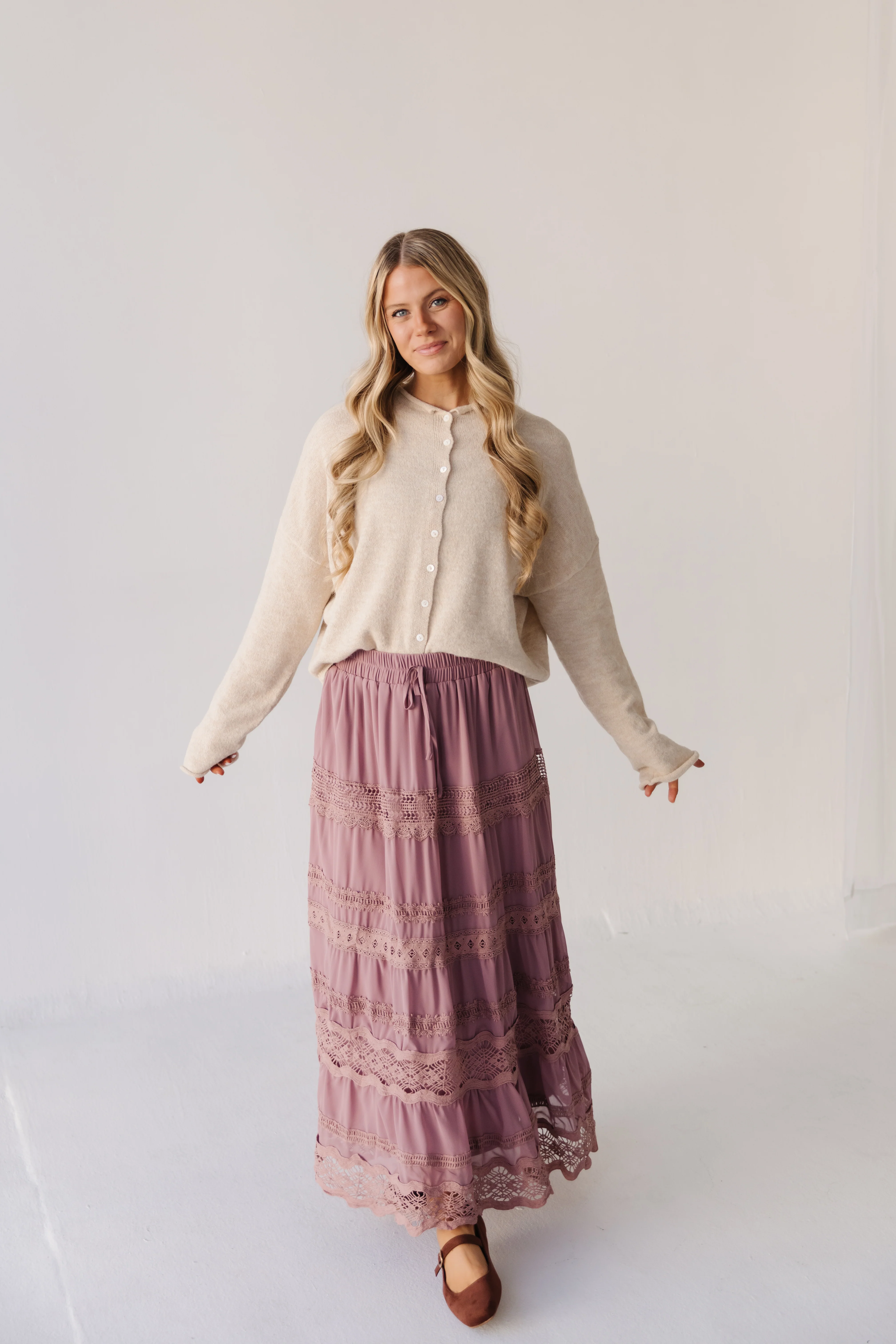 THE HELENA CHIFFON LACE TRIM SKIRT IN MAUVE - Image 4