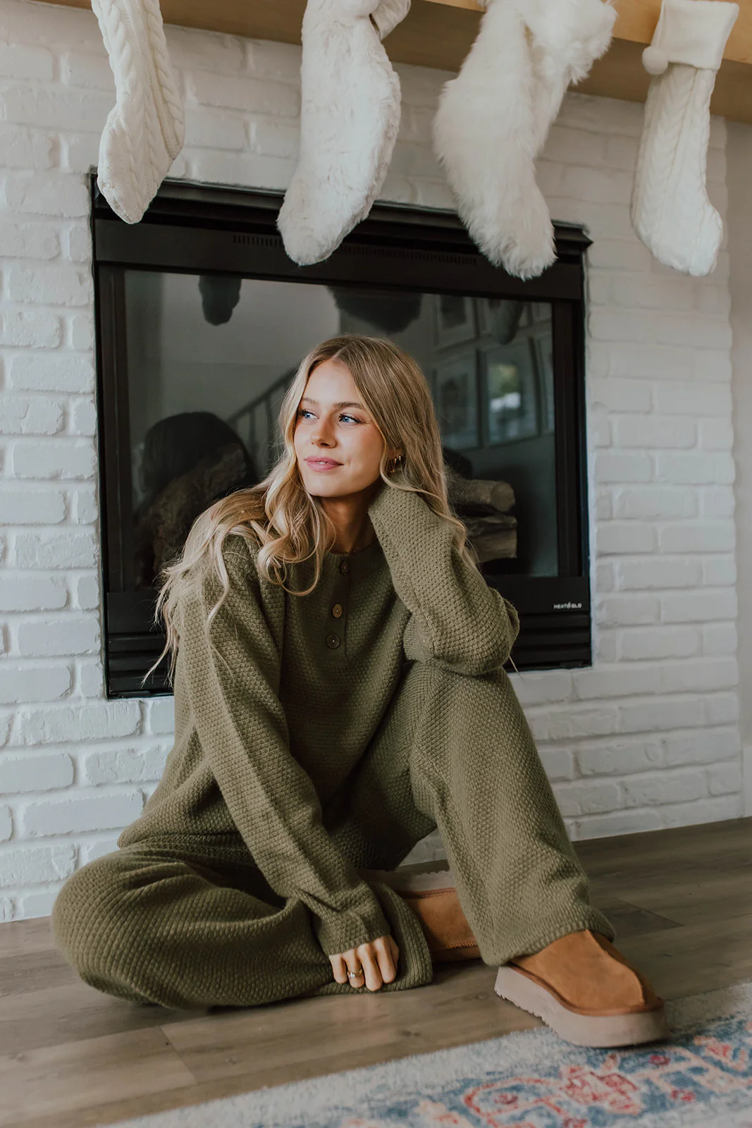 THE HENLEY SWEATER SET IN OLIVE - Image 10