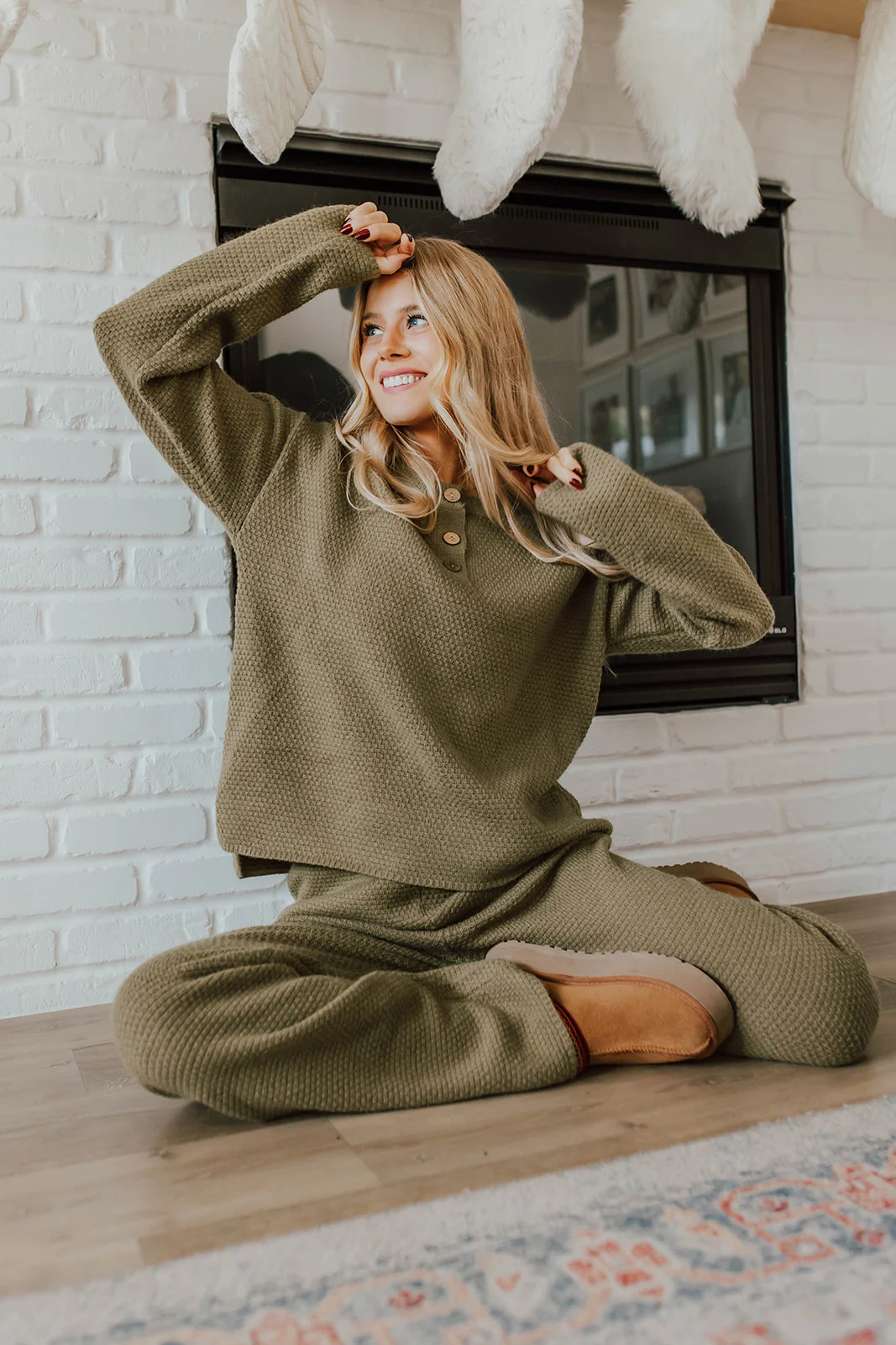 THE HENLEY SWEATER SET IN OLIVE - Image 5
