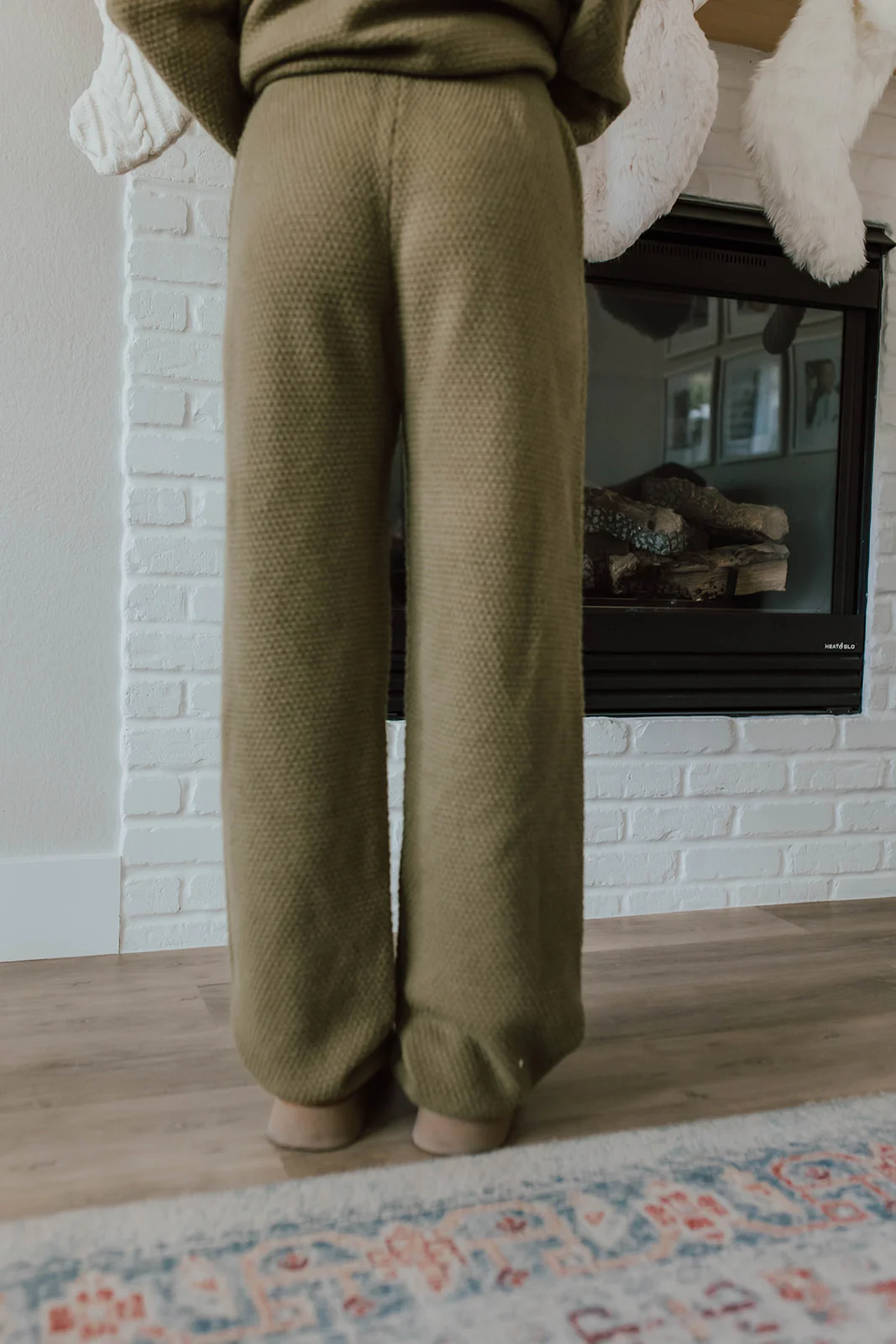 THE HENLEY SWEATER SET IN OLIVE - Image 6