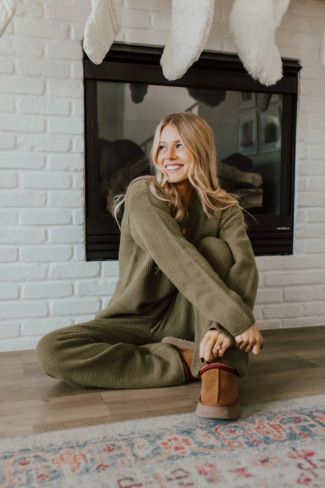 THE HENLEY SWEATER SET IN OLIVE - Image 8