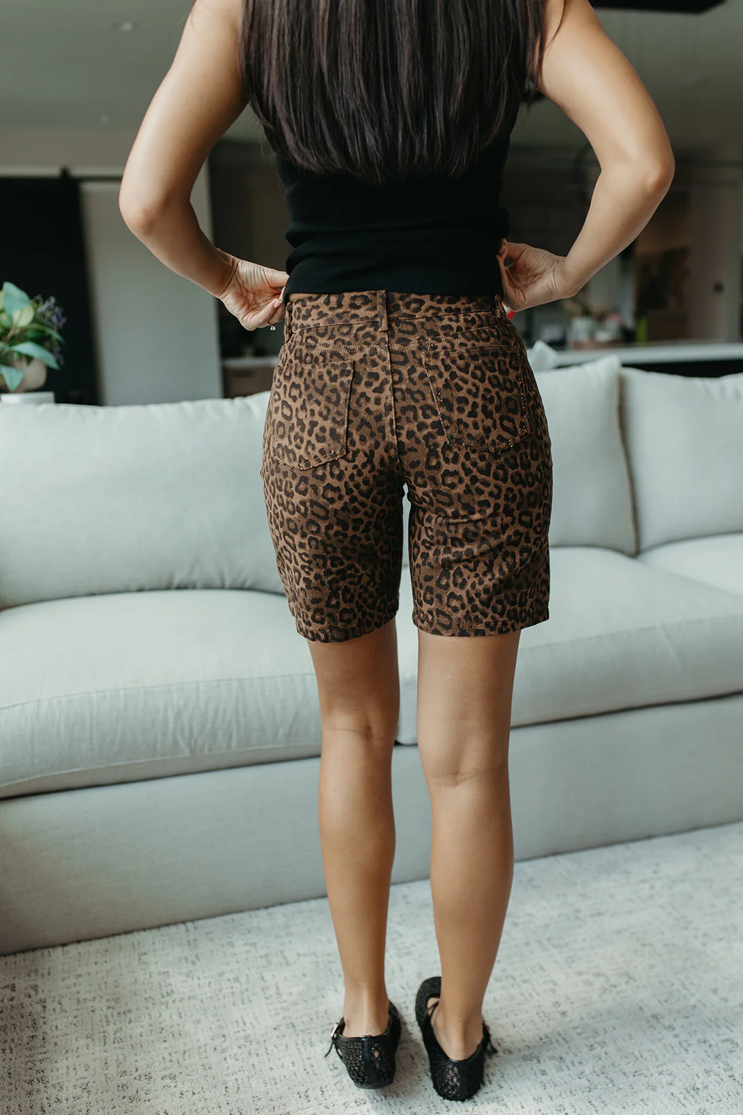 THE INDIE LEOPARD FADE COLOSSUS JORTS IN BROWN - Image 5