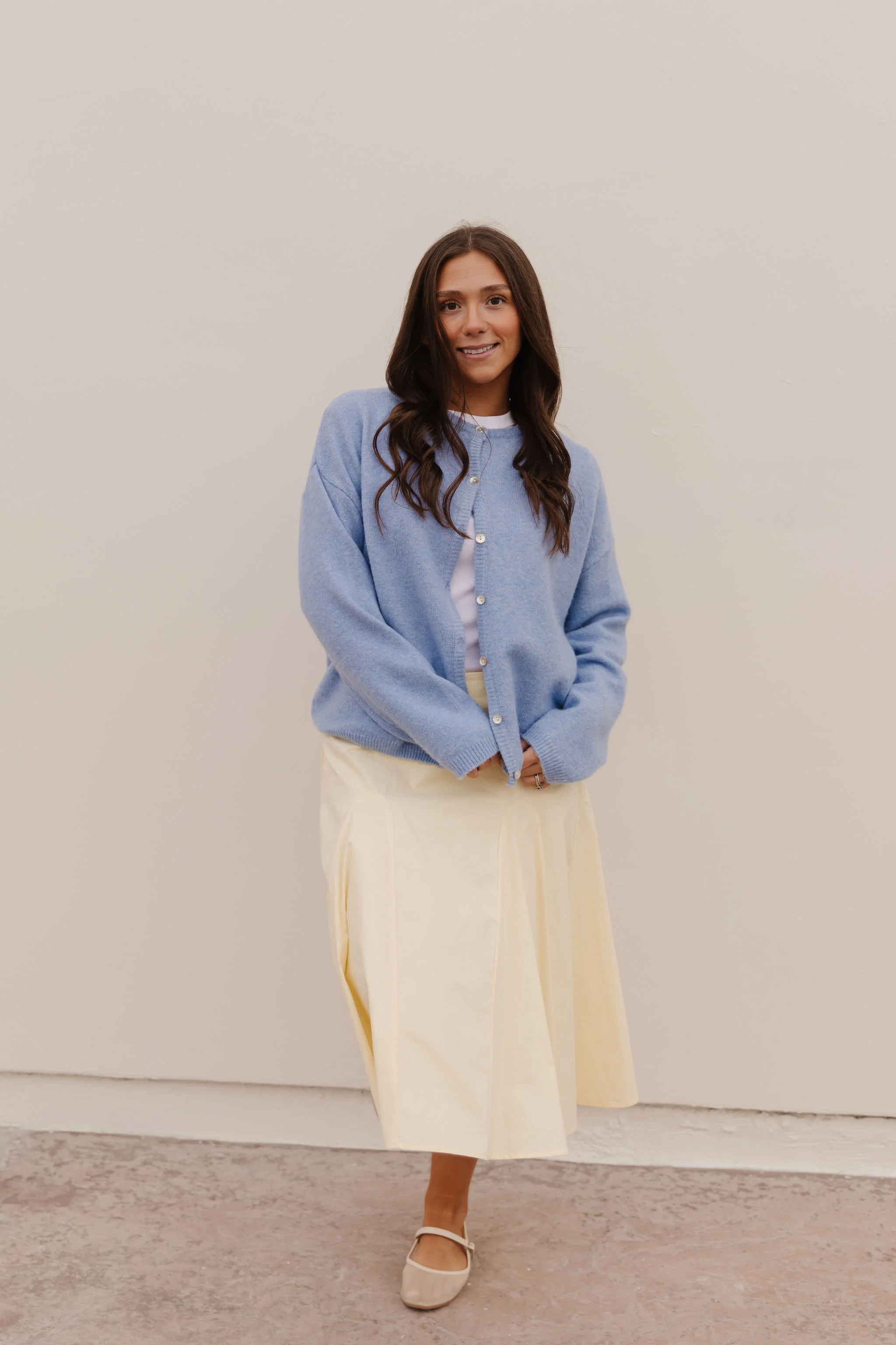 THE JANEE POPLIN MIDI SKIRT IN LEMON - Image 3