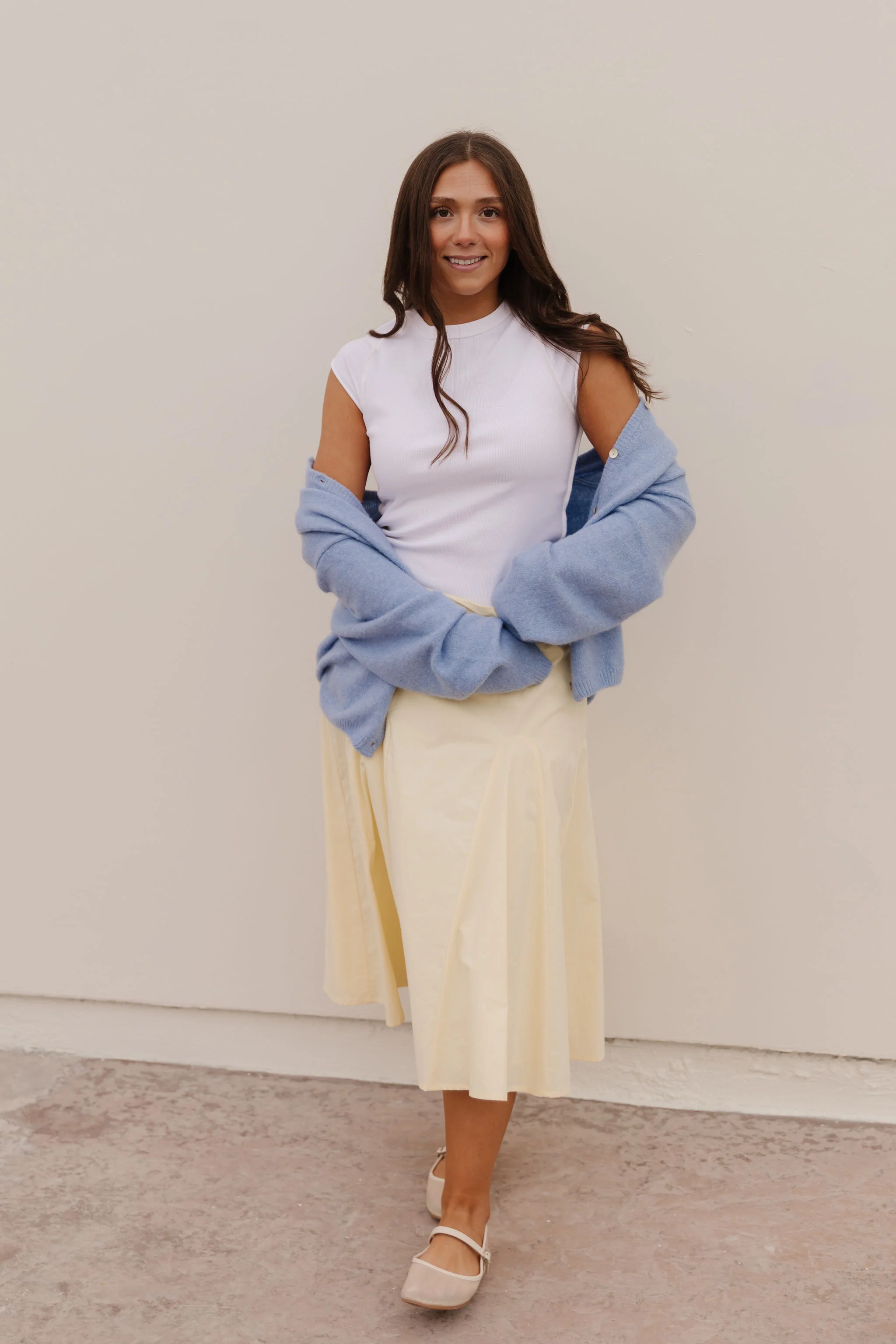 THE JANEE POPLIN MIDI SKIRT IN LEMON - Image 4