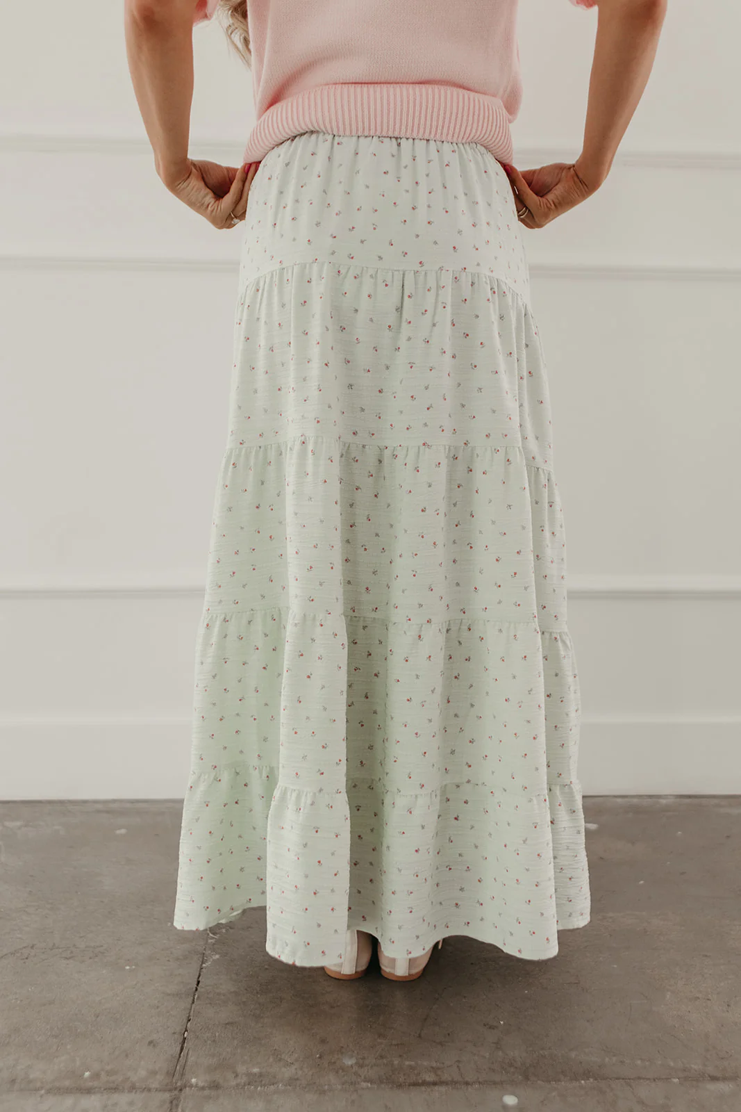 THE JANICE FLORAL PRINT SKIRT IN SAGE - Image 5