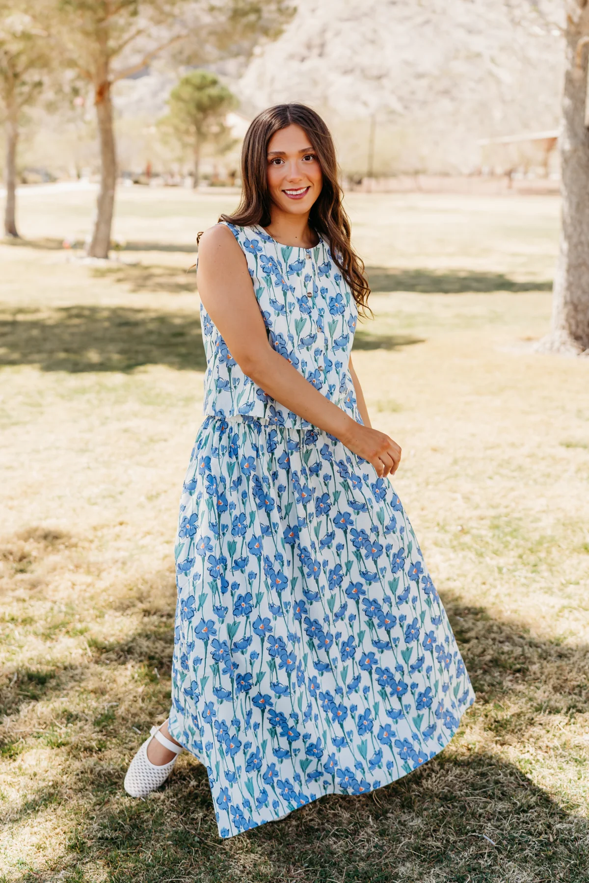 THE JANSYN FLORAL TANK IN BLUE