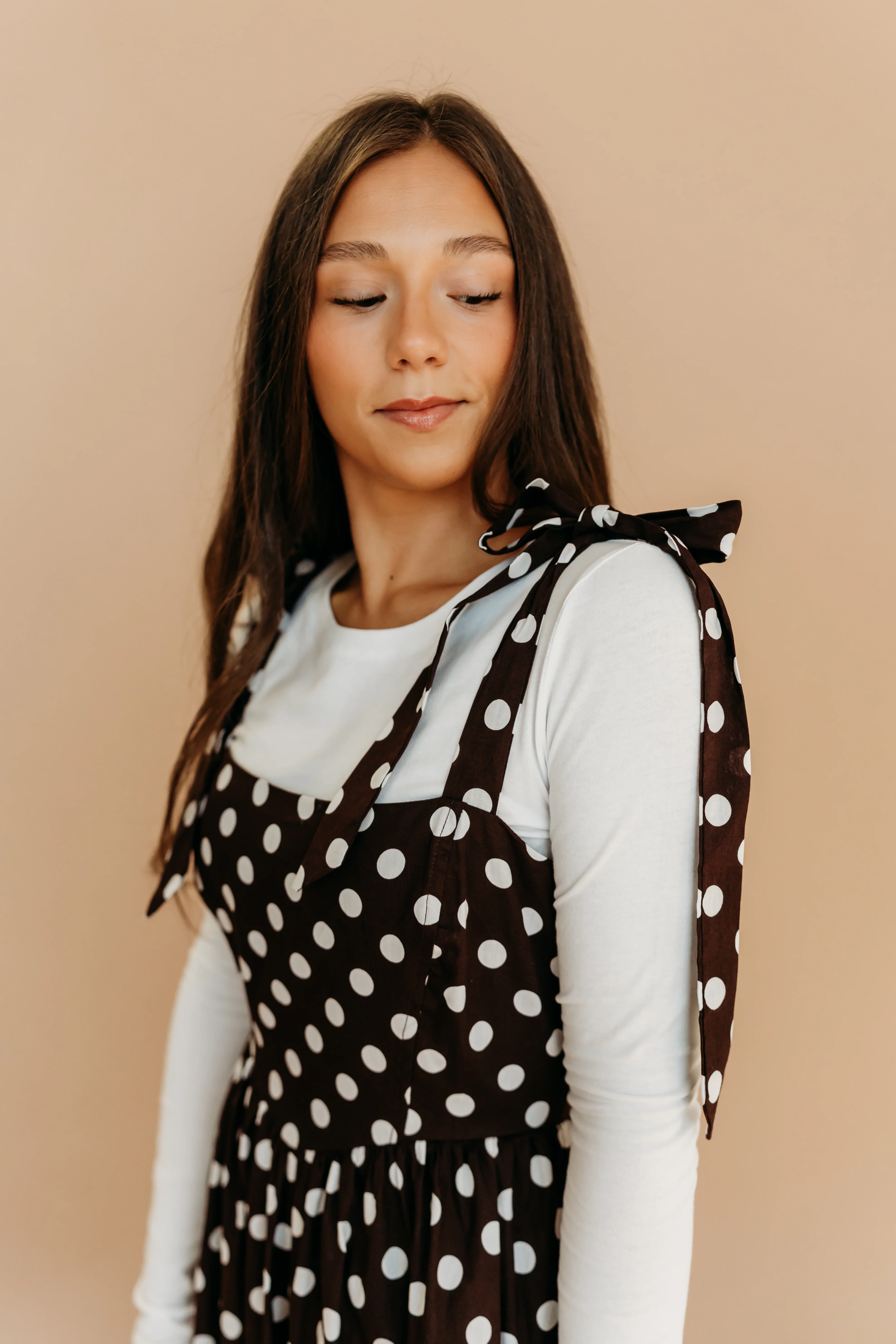 THE JENNA POLKA DOT DRESS IN BROWN - Image 4