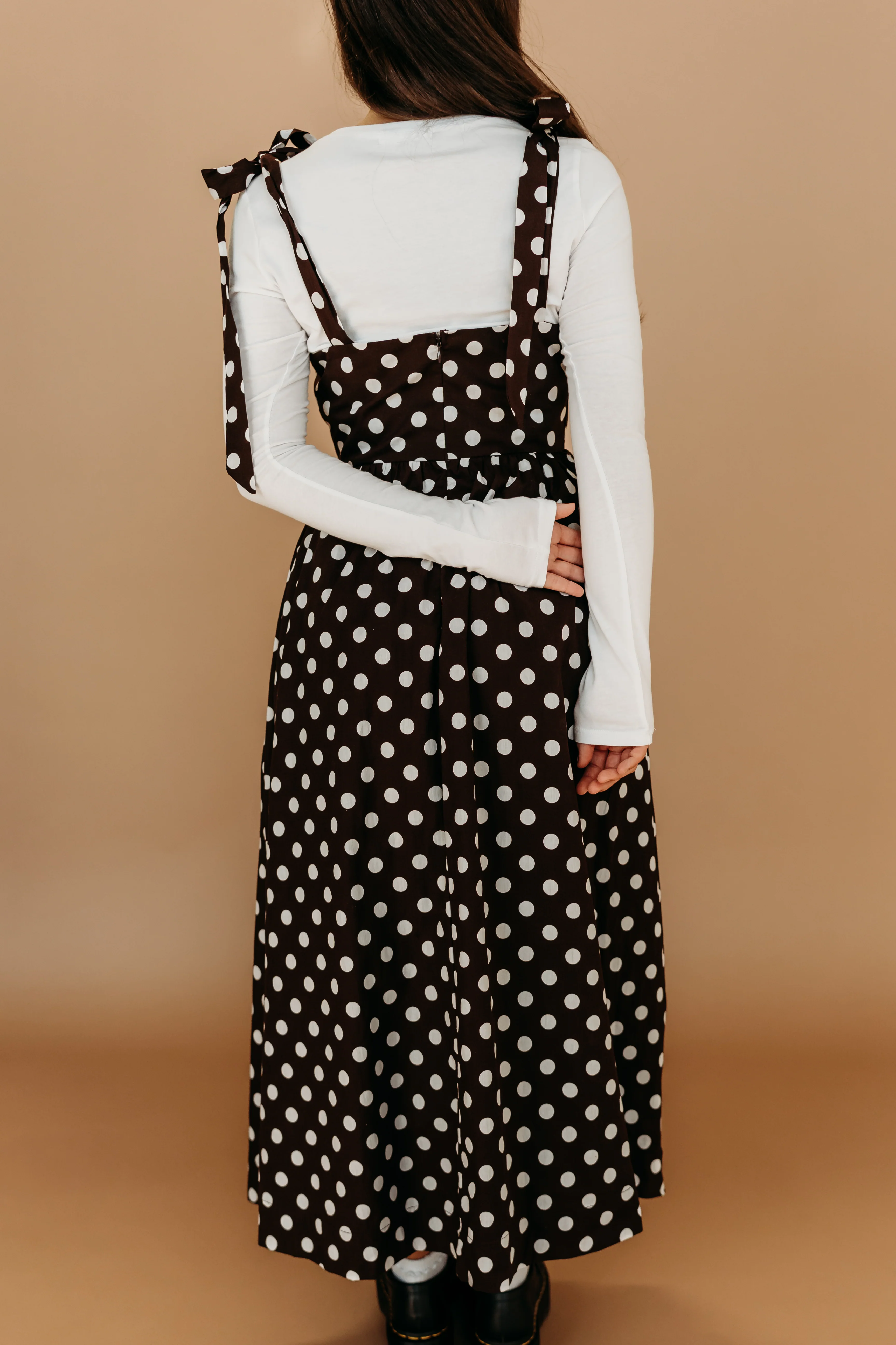 THE JENNA POLKA DOT DRESS IN BROWN - Image 9