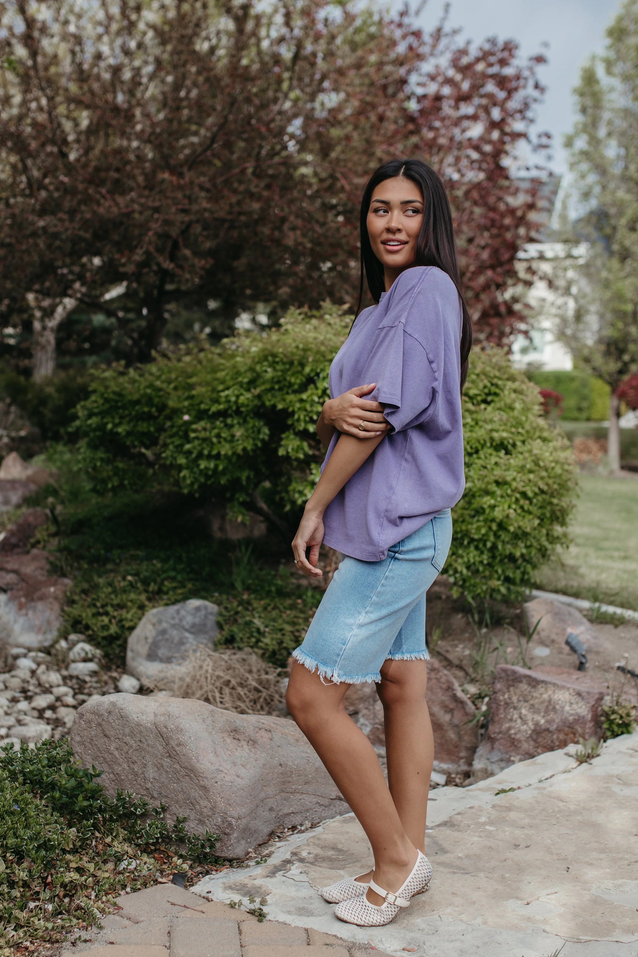 THE JOURNI OVERSIZED SHORT SLEEVE SHIRT IN DUSTY PURPLE - Image 2