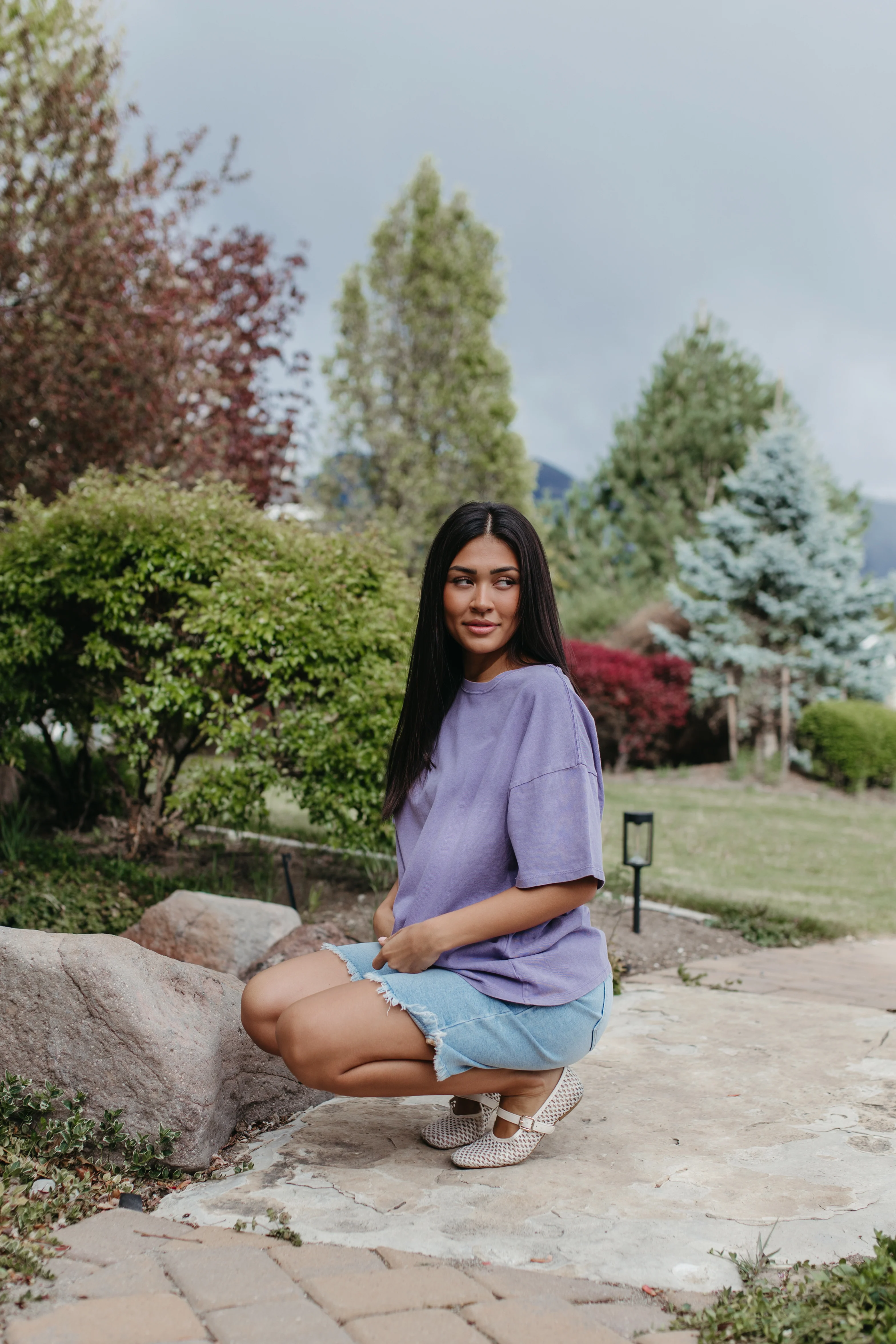 THE JOURNI OVERSIZED SHORT SLEEVE SHIRT IN DUSTY PURPLE - Image 4