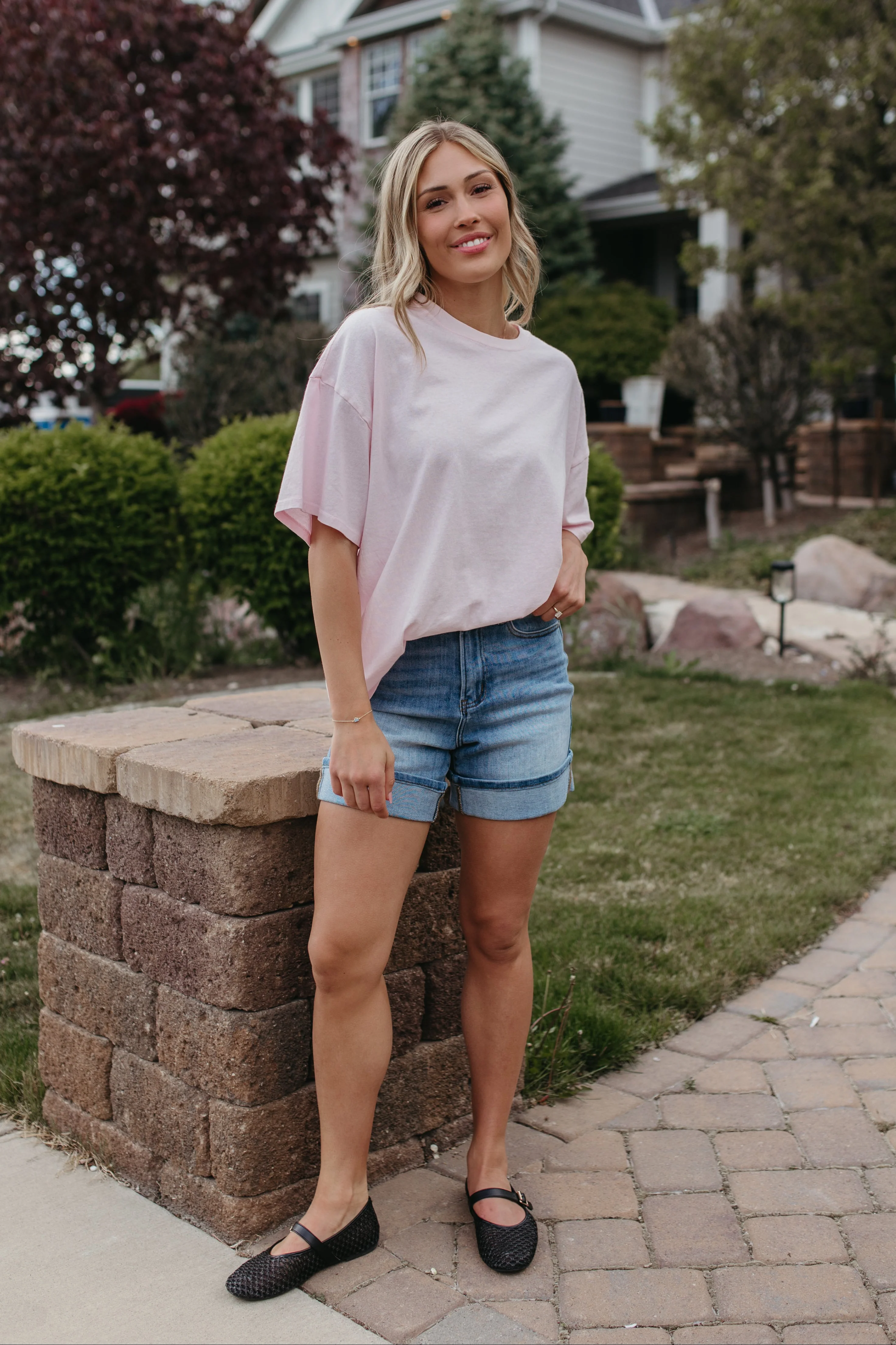 THE JOURNI OVERSIZED SHORT SLEEVE SHIRT IN SOFT PINK - Image 2