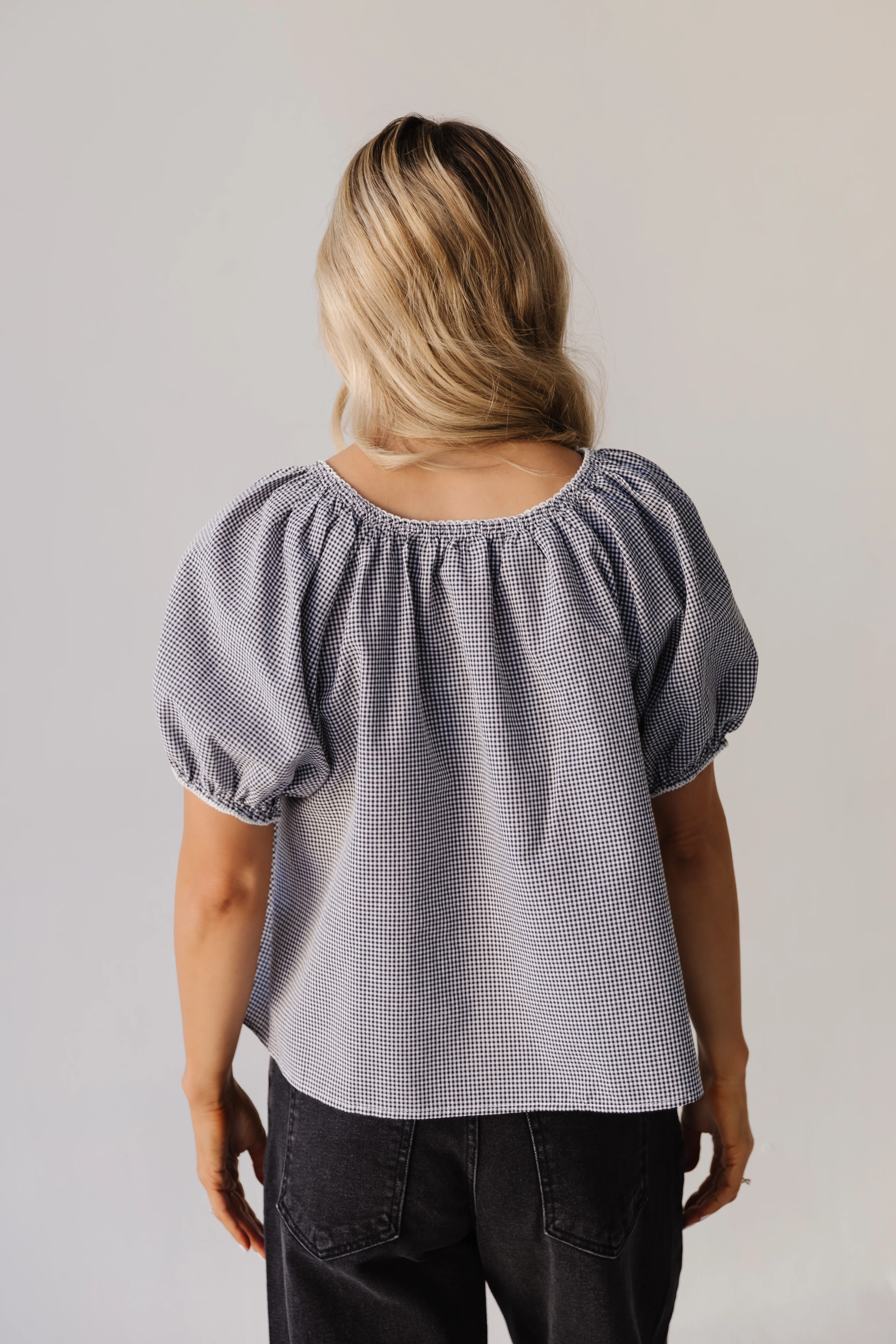 THE JUNIPER SCALLOP EDGE GINGHAM TOP IN BLACK - Image 7