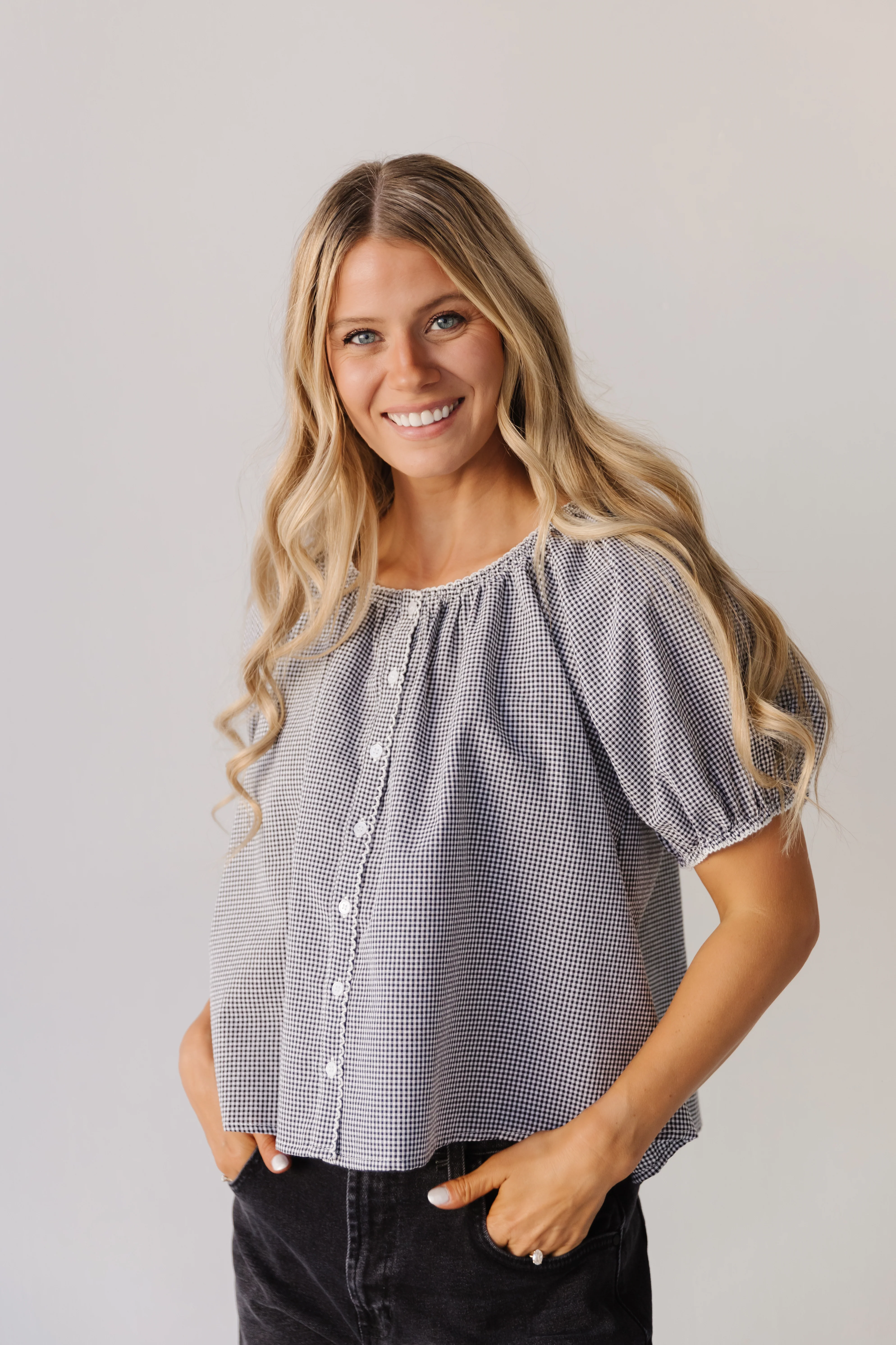 THE JUNIPER SCALLOP EDGE GINGHAM TOP IN BLACK - Image 8