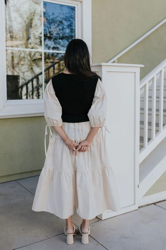 THE KAYSEN KNIT SWEATER DRESS IN IVORY - Image 8