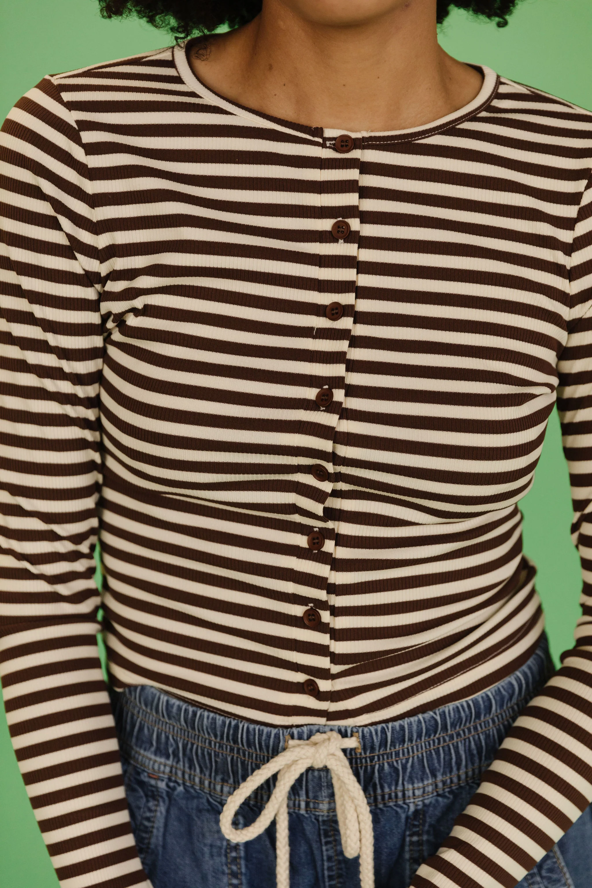 THE KELLY STRIPED TOP IN BROWN - Image 3