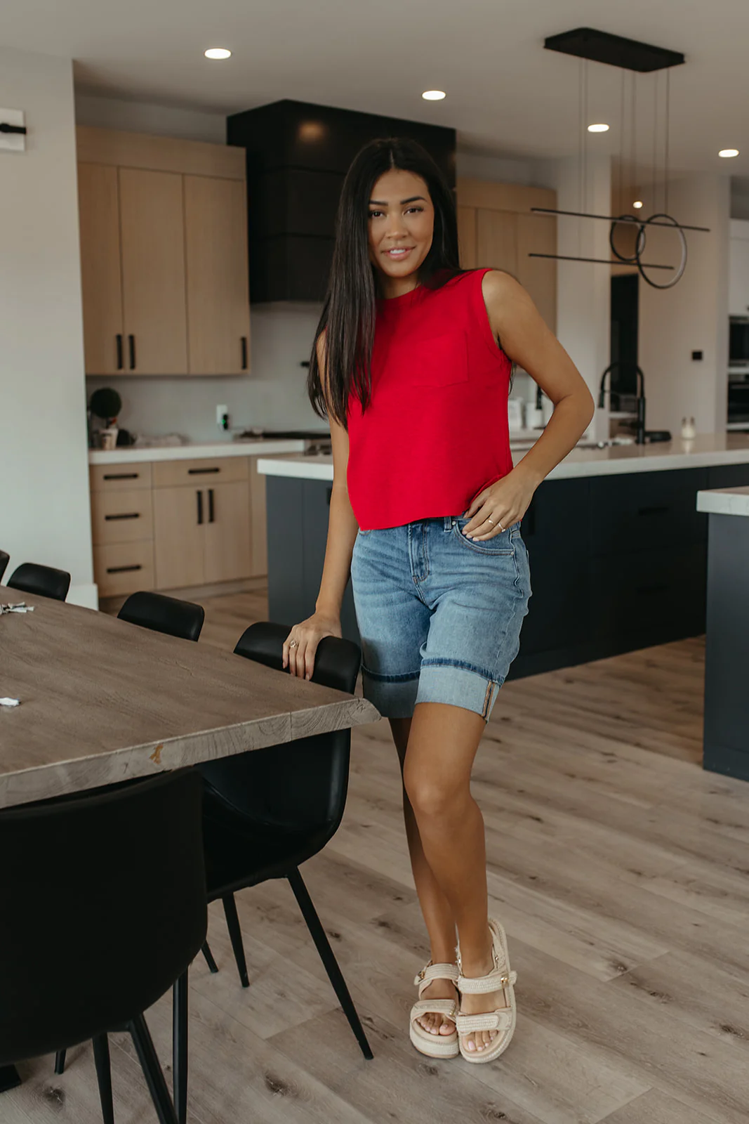 THE KHYLEE  SLEEVELESS COTTON TOP IN RED - Image 2