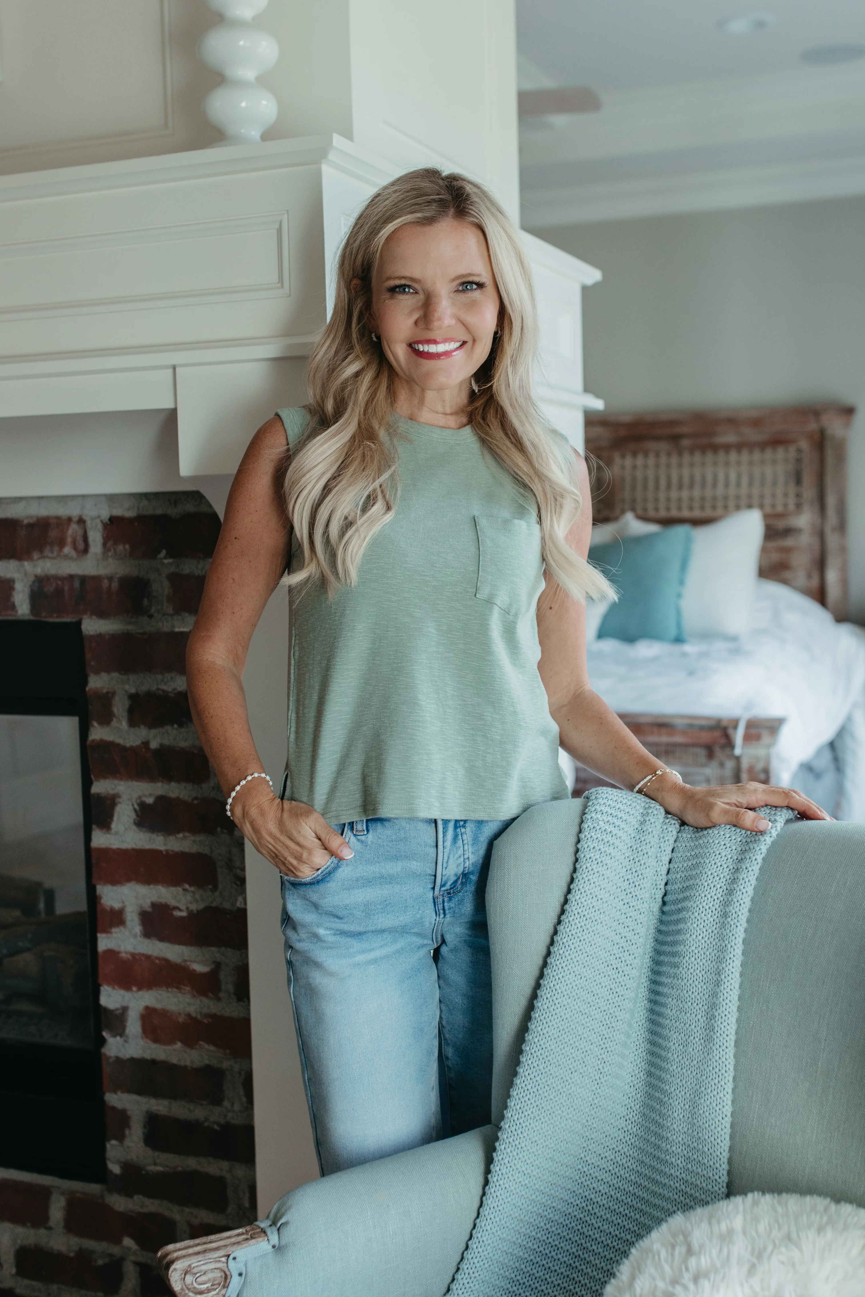 THE KHYLEE  SLEEVELESS COTTON TOP IN SAGE GREEN - Image 2