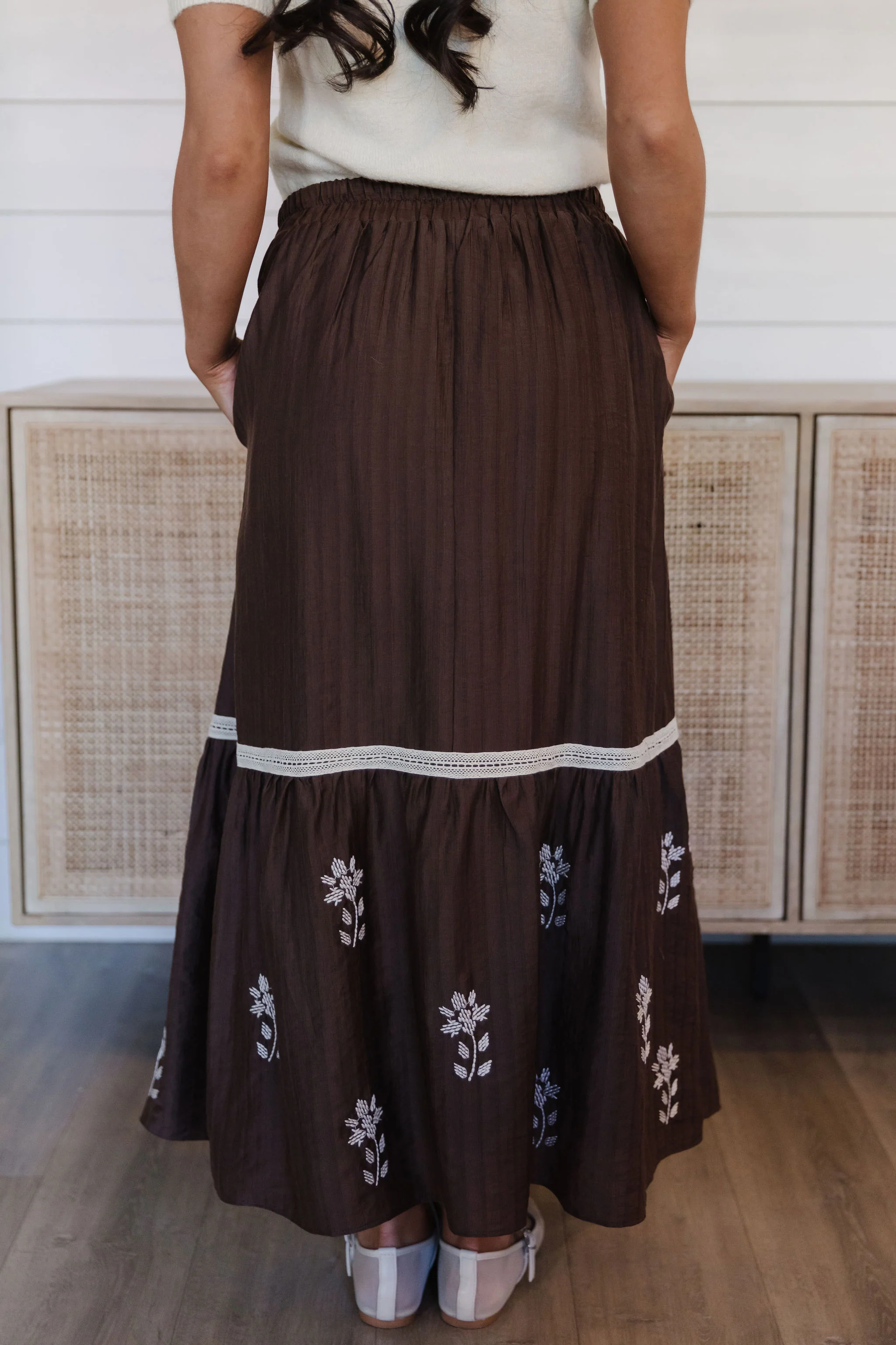 THE KYLA EMBROIDERED SKIRT IN BROWN - Image 5