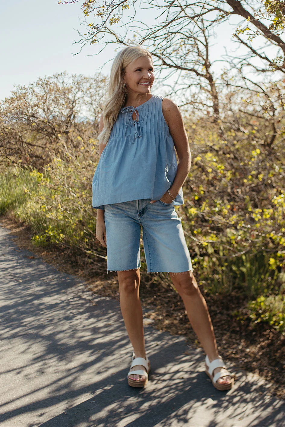 THE KINSLEY PINTUCK COTTON BLOUSE IN BLUE - Image 3
