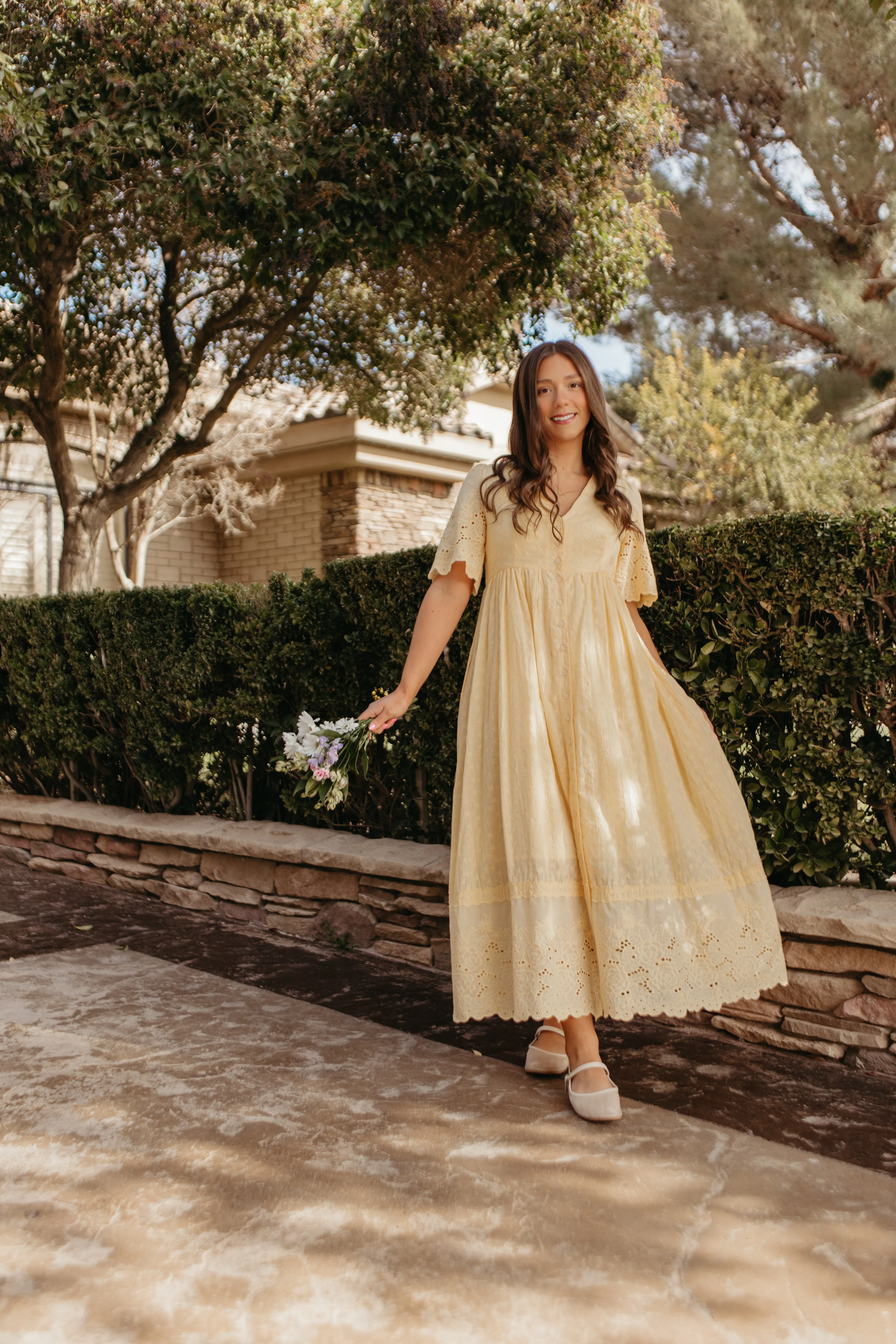 THE LEIYAH EYELET BUTTON DOWN DRESS IN SUNWASHED - Image 3