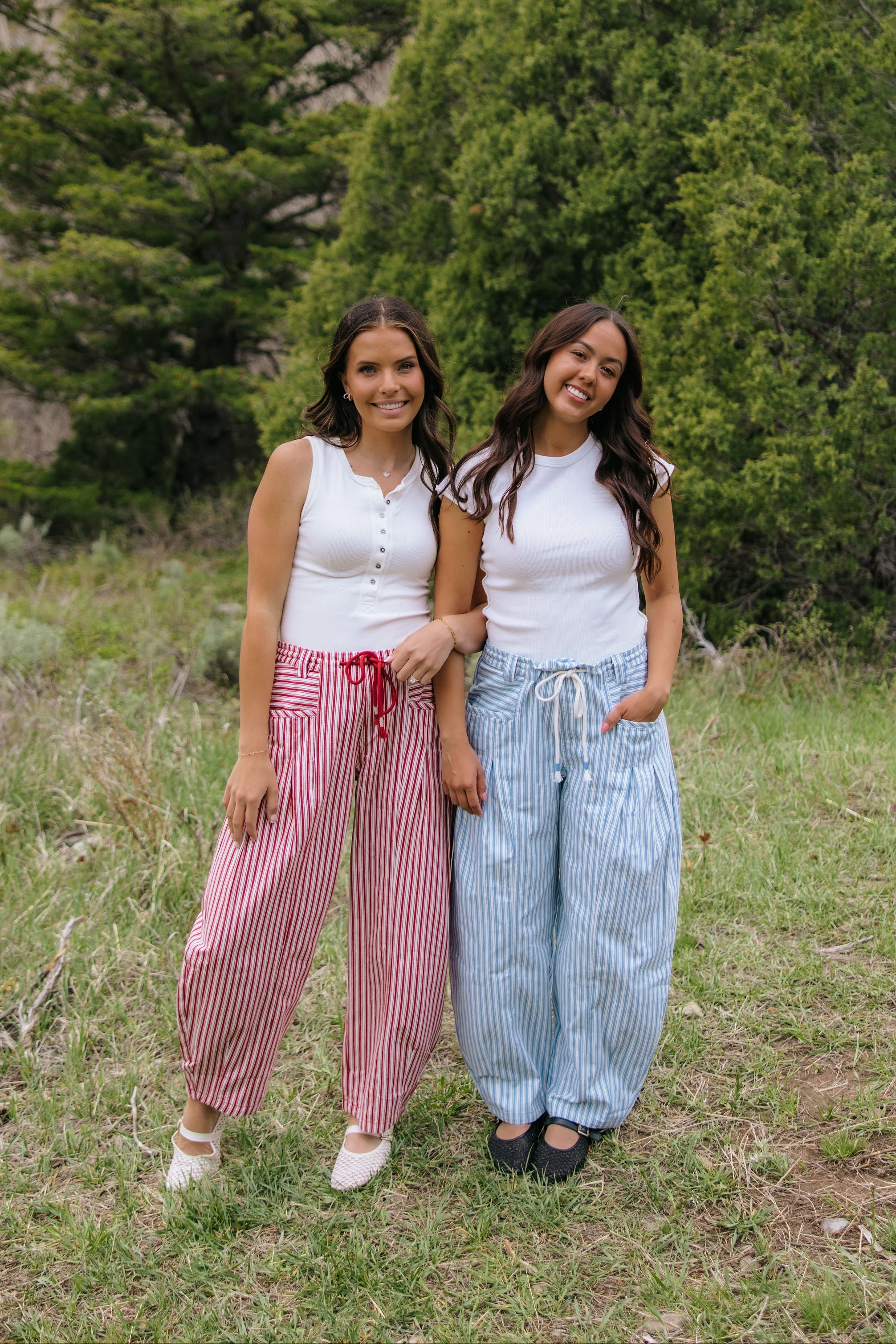 THE LENI STRIPED BARREL DENIM PANTS IN RED - Image 4