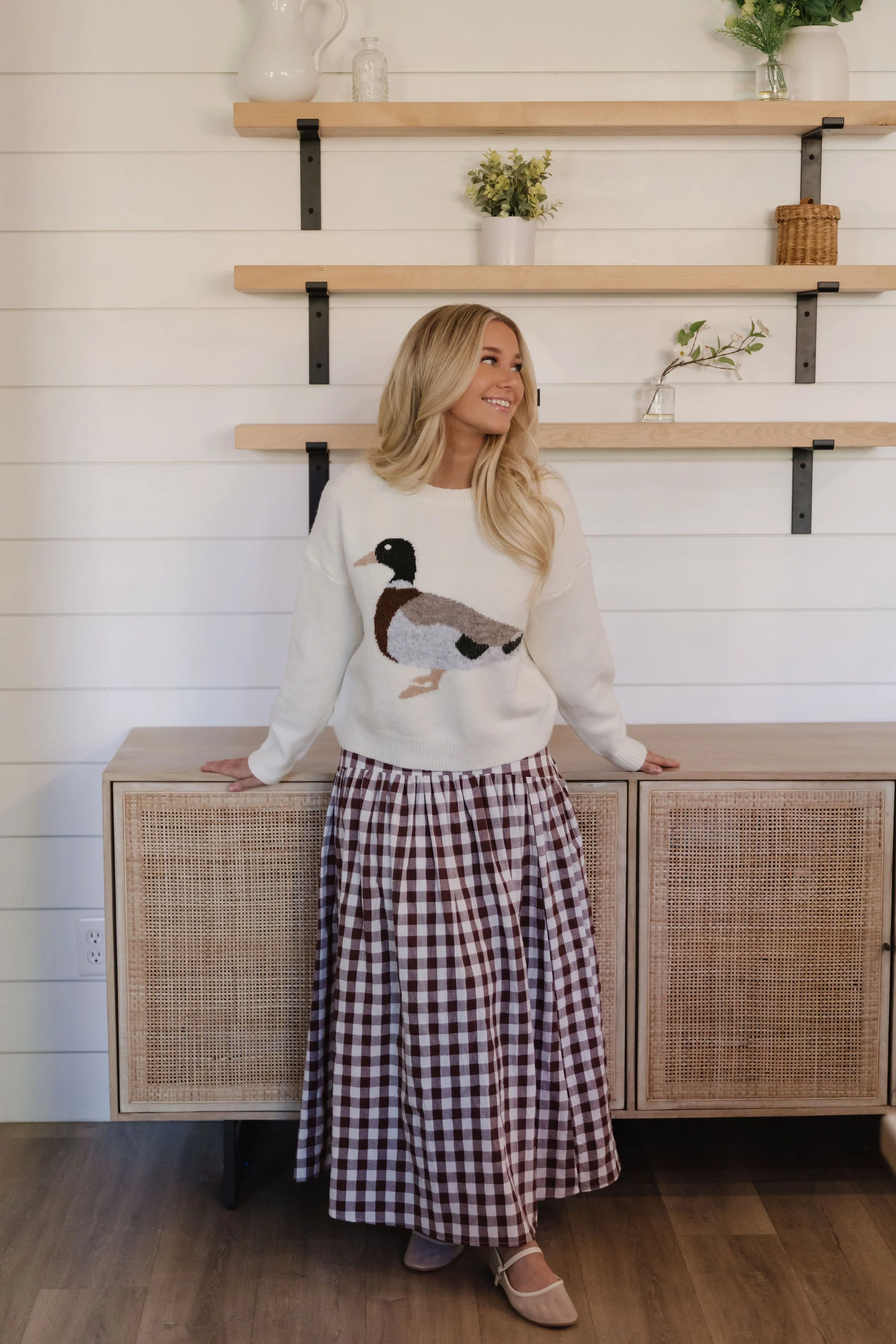 THE LESLIE GINGHAM FLARED SKIRT IN BROWN - Image 3