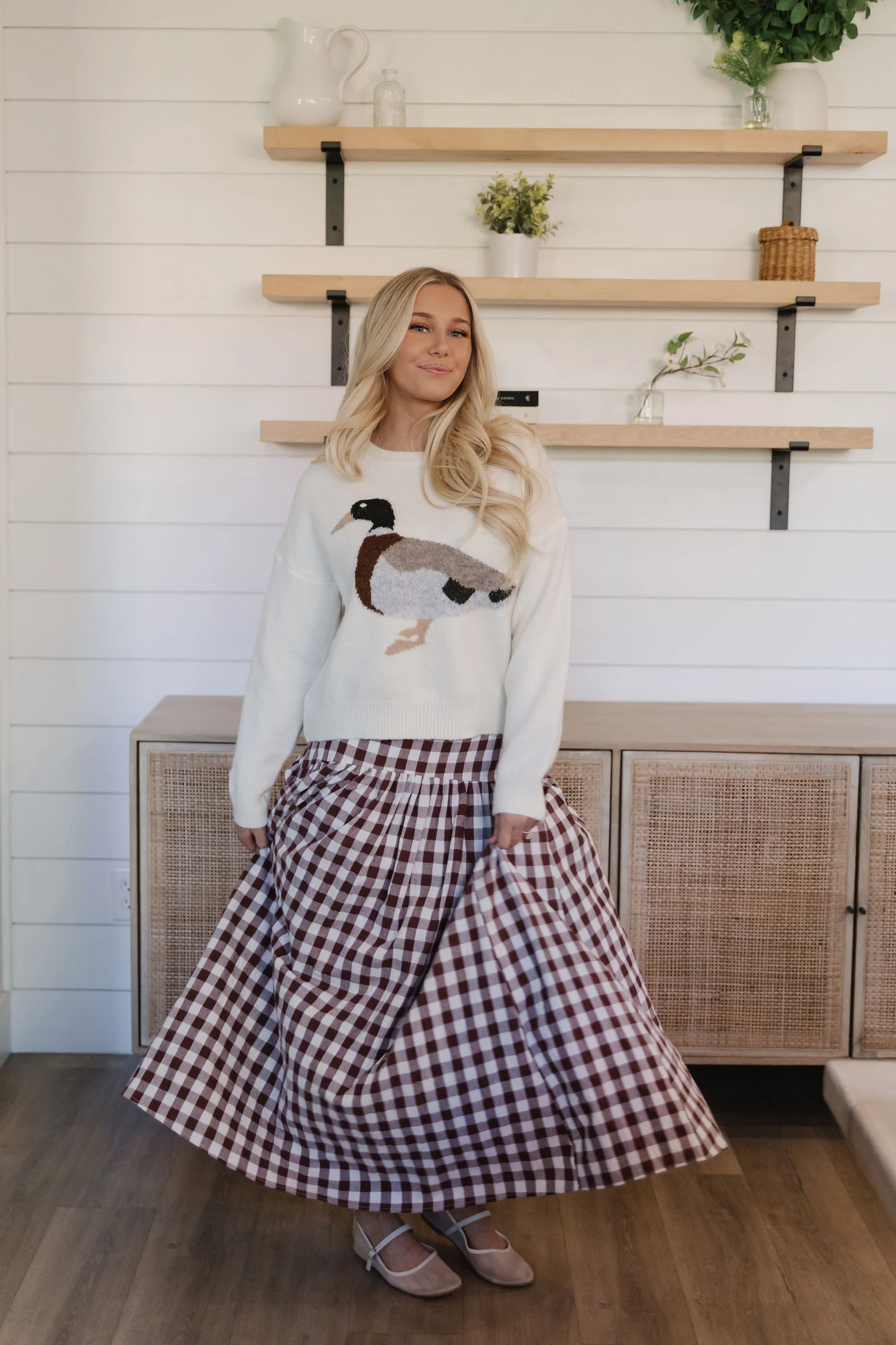 THE LESLIE GINGHAM FLARED SKIRT IN BROWN - Image 6