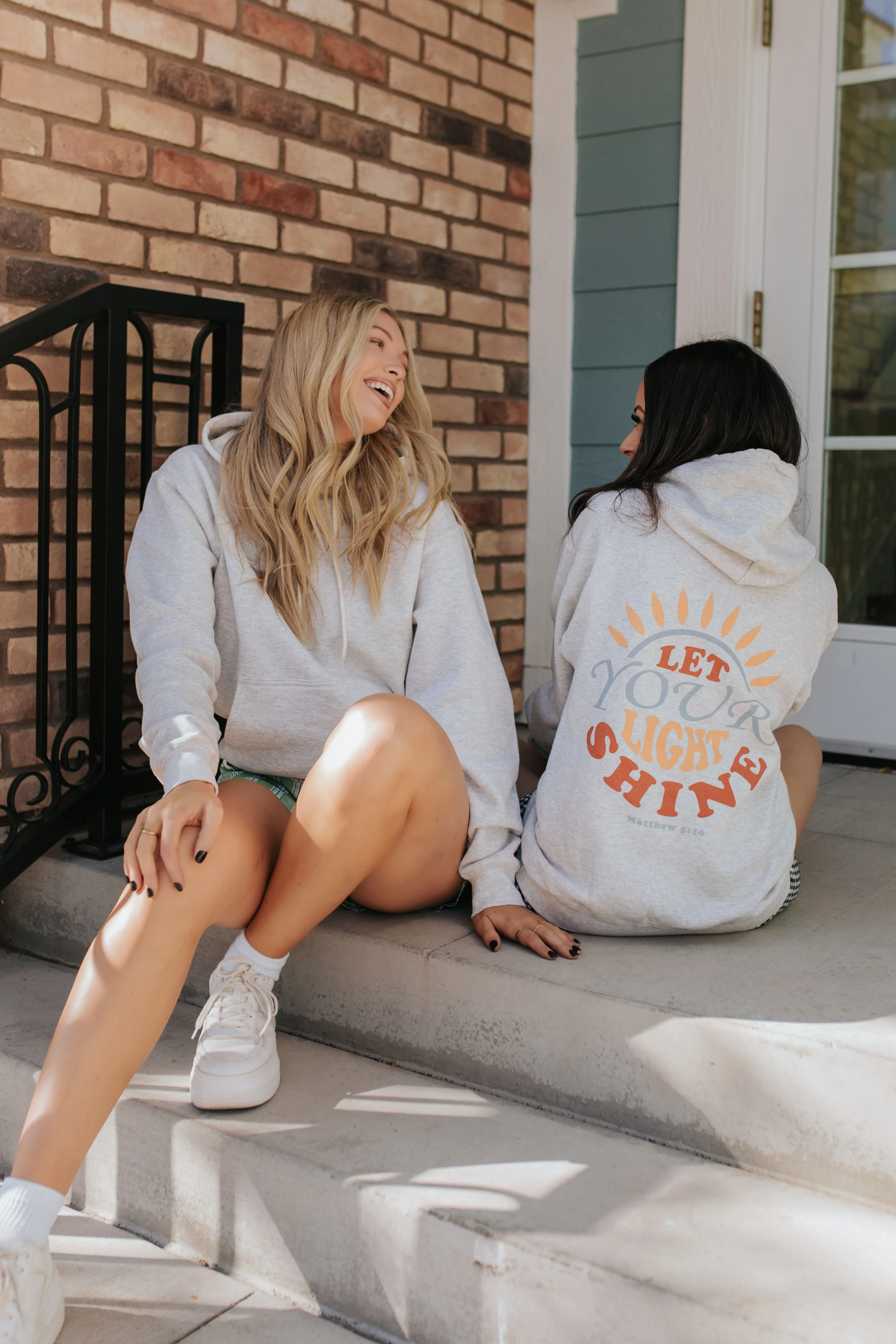 THE LET YOUR LIGHT SHINE HOODIE BY PINK DESERT - Image 9