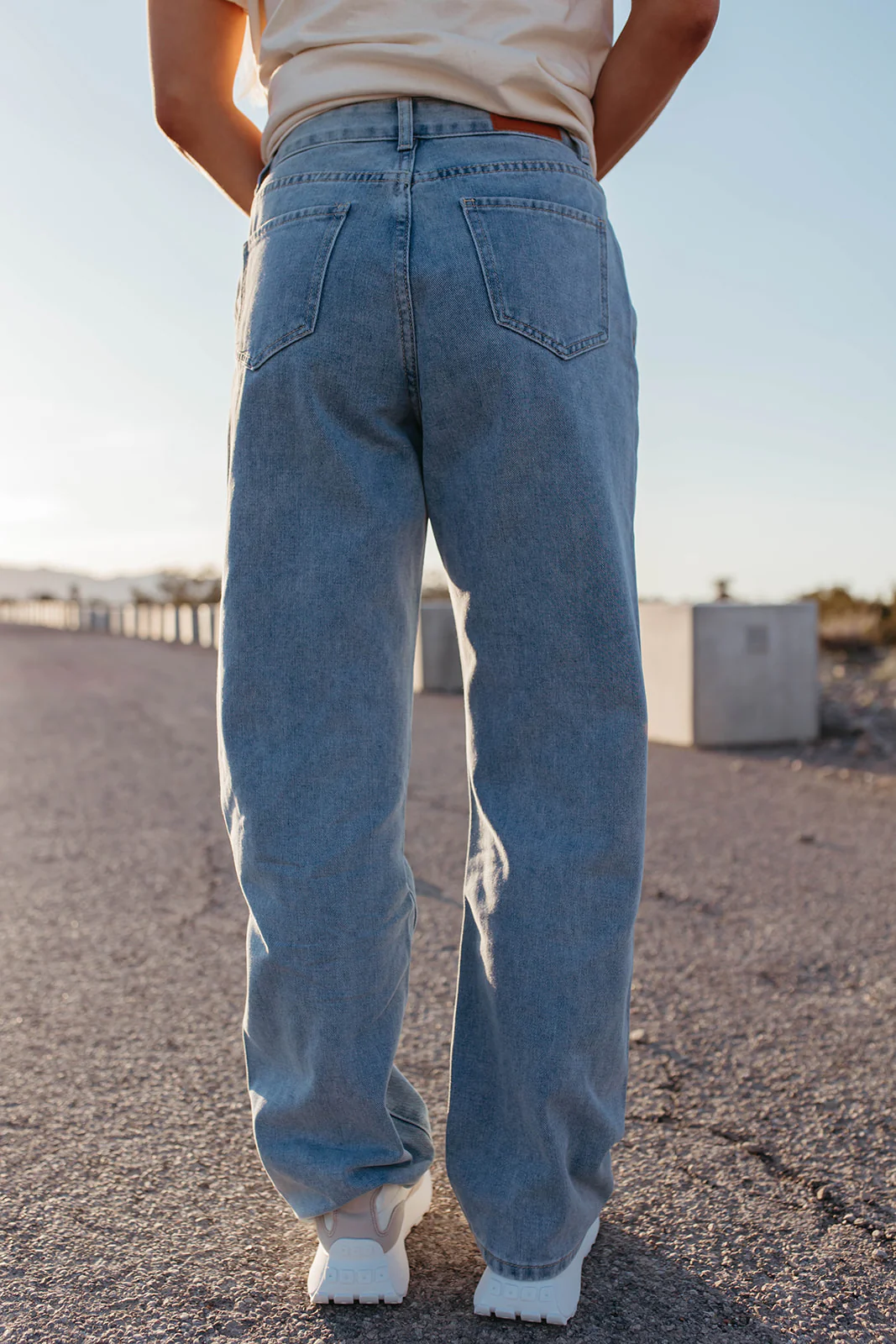 THE LEXIE LOOSE STRAIGHT LEG RIPPED JEANS - Image 8