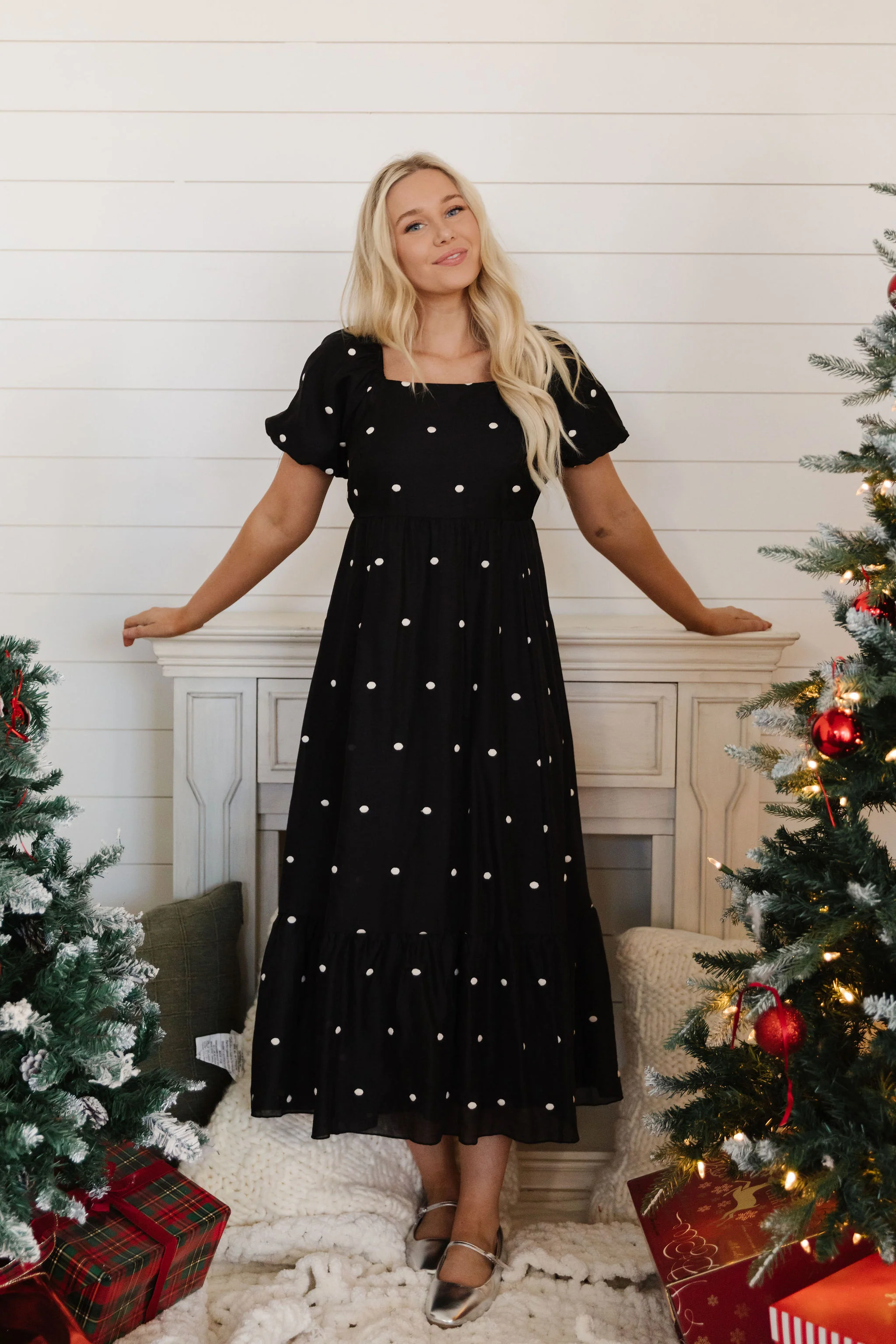 THE LILLY EMBROIDERED DOT DRESS IN BLACK - Image 4