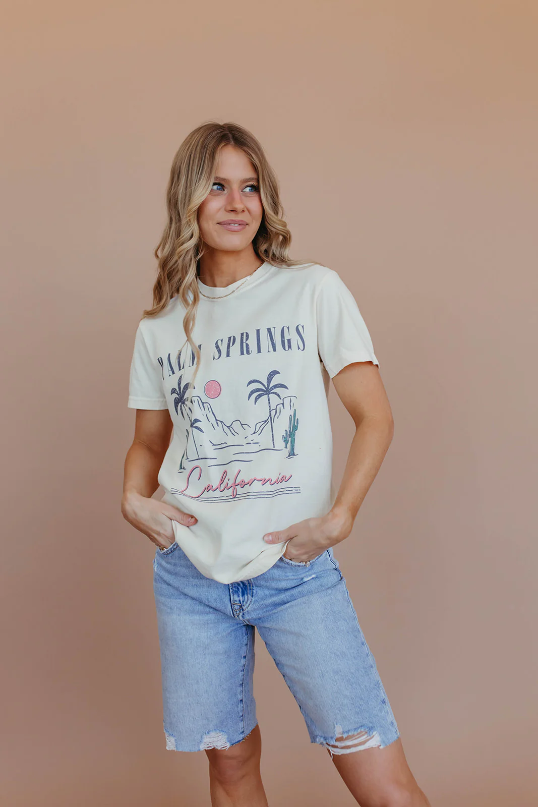 THE LILO HIGH RISE DISTRESSED BERMUDA SHORTS IN MEDIUM WASH - Image 19