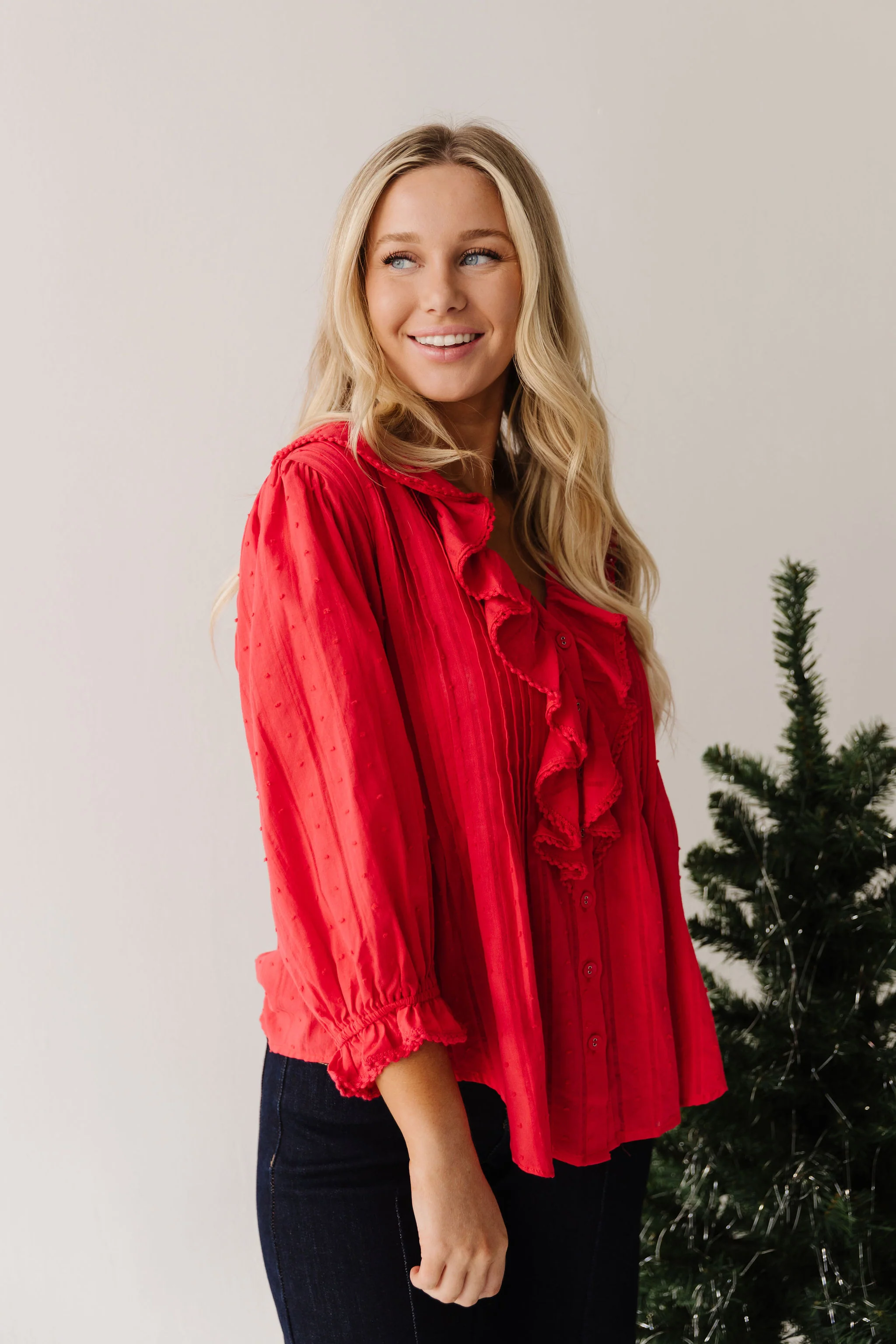 THE LIZA RUFFLED BLOUSE IN RED - Image 4