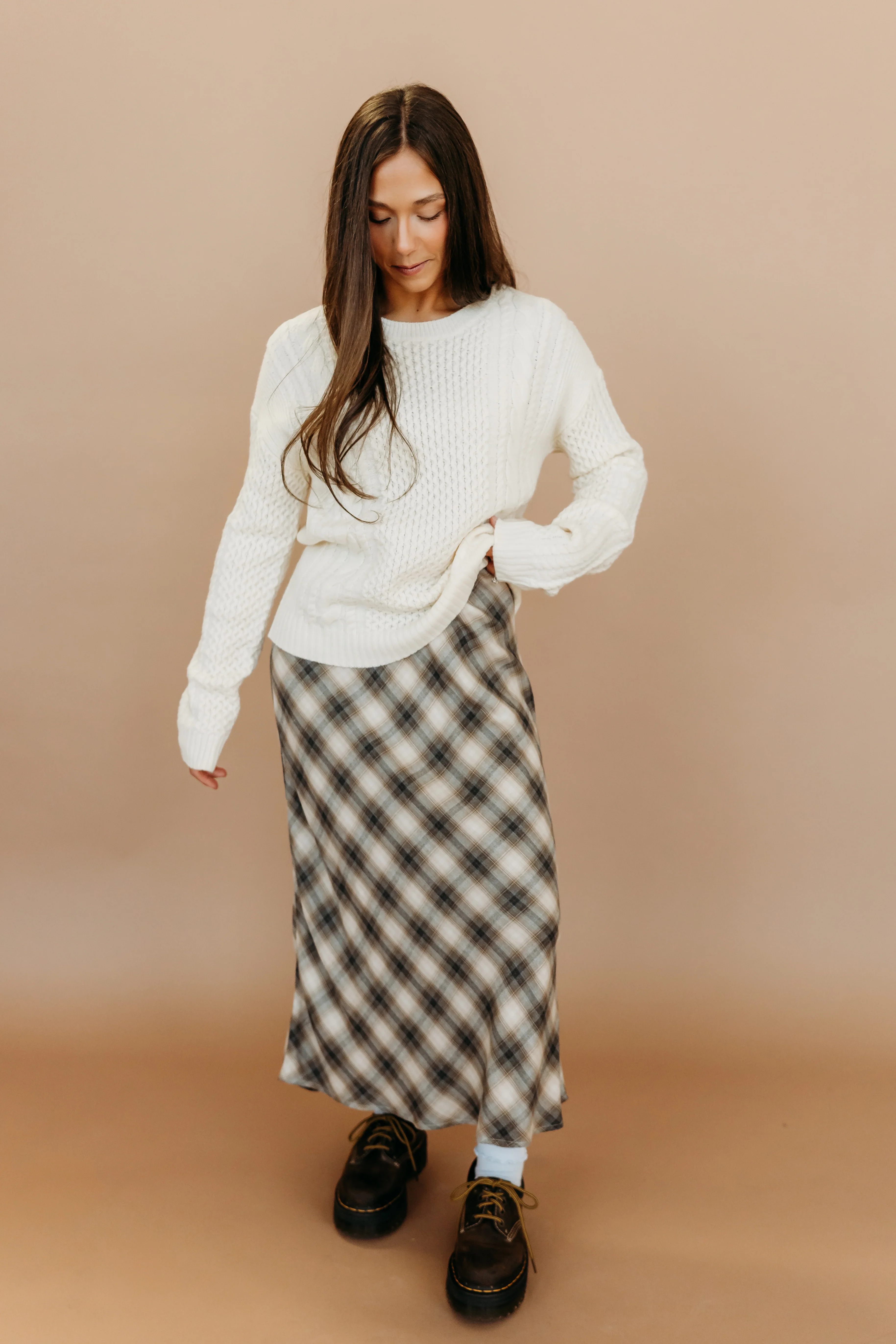 THE LYSANDRA KNIT SWEATER IN CREAM - Image 9