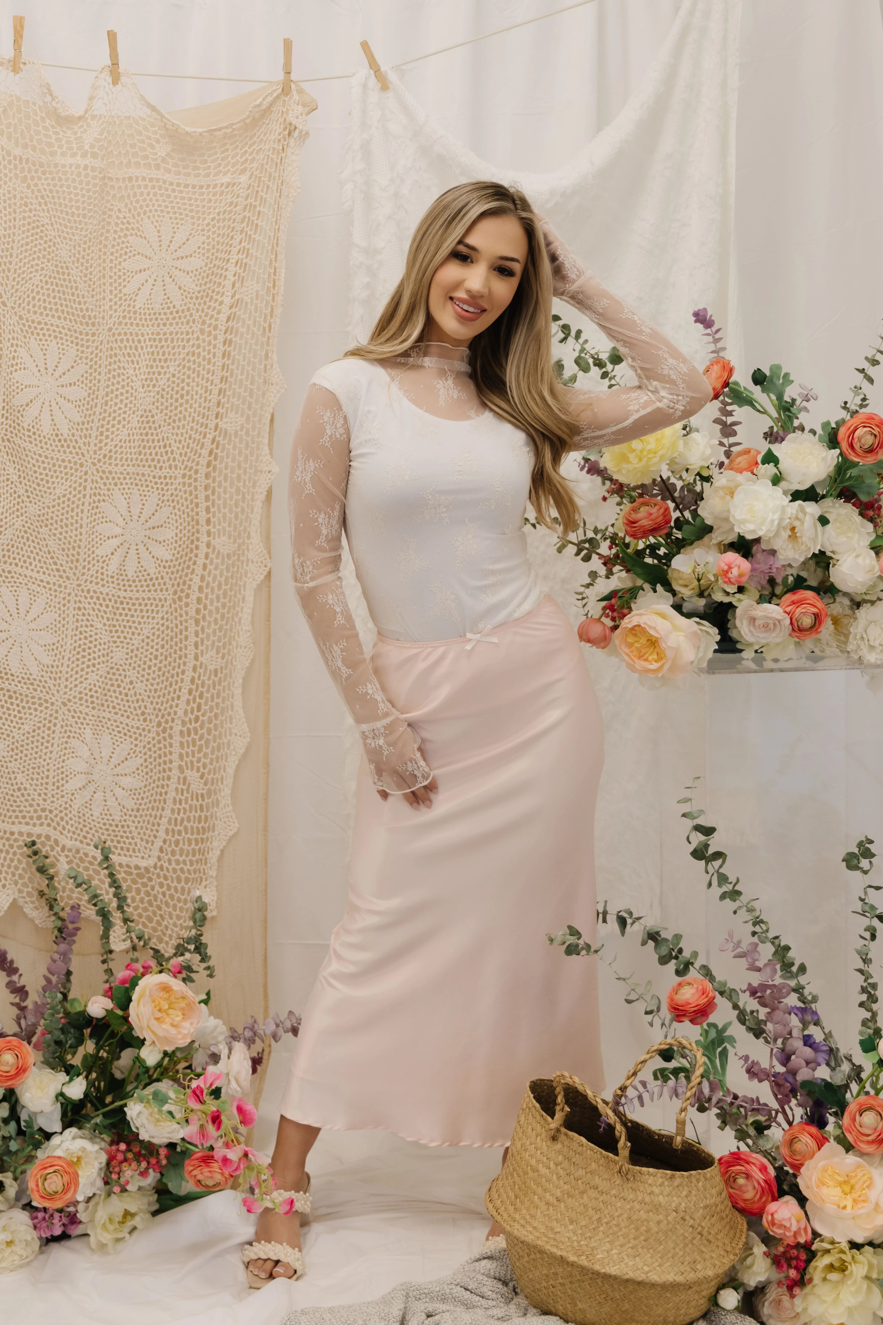 THE MAISIE SATIN MAXI SKIRT IN BABY PINK - Image 4