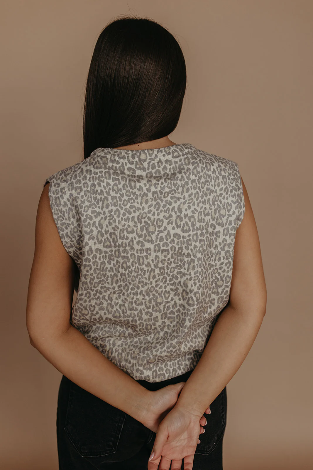 THE MANDY VINTAGE LEOPARD VEST TOP IN GRAY - Image 5