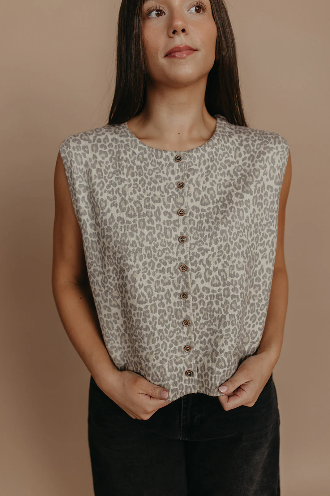THE MANDY VINTAGE LEOPARD VEST TOP IN GRAY - Image 6