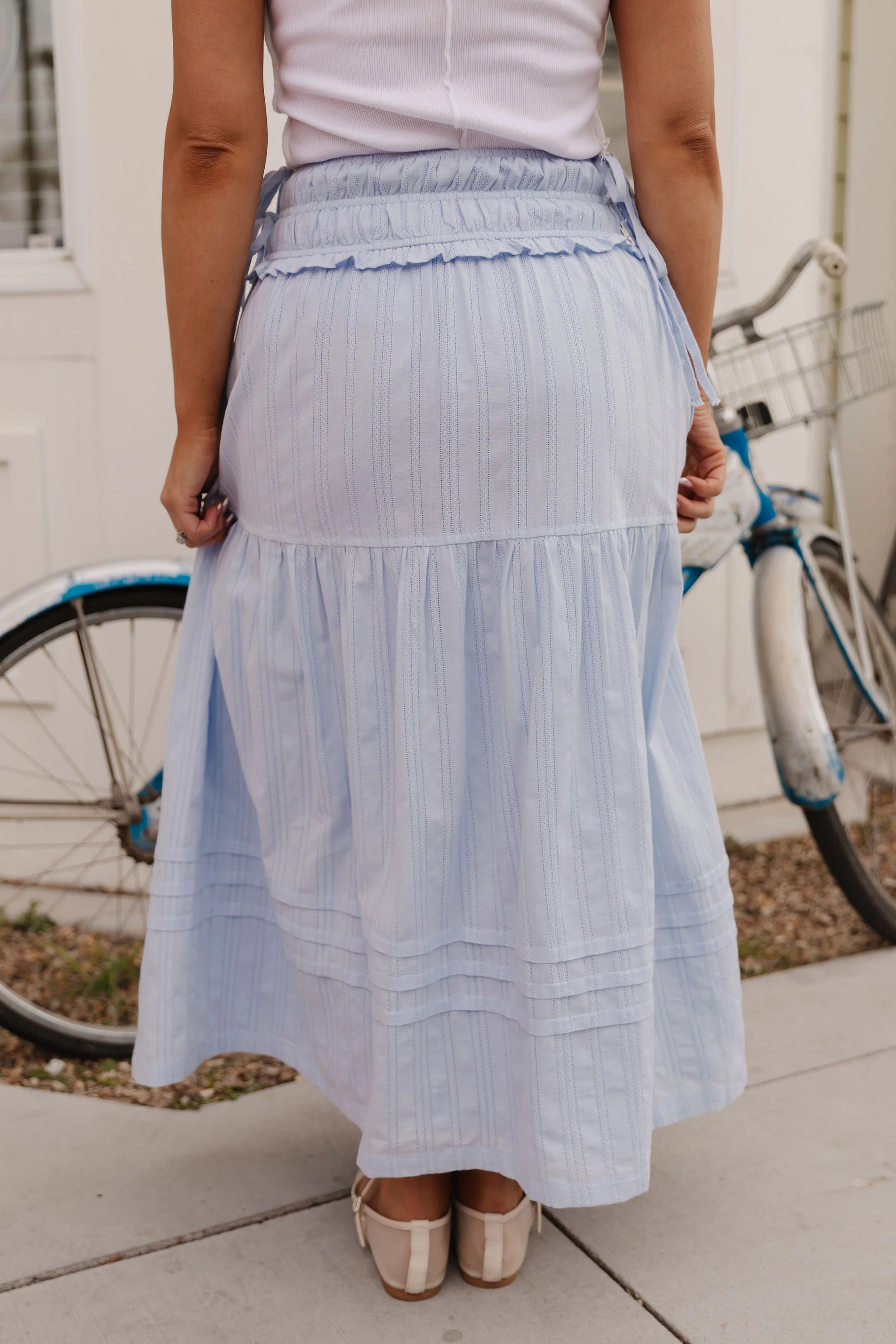 THE MANON SIDE TIE LINEN MAXI SKIRT IN BABY BLUE - Image 3