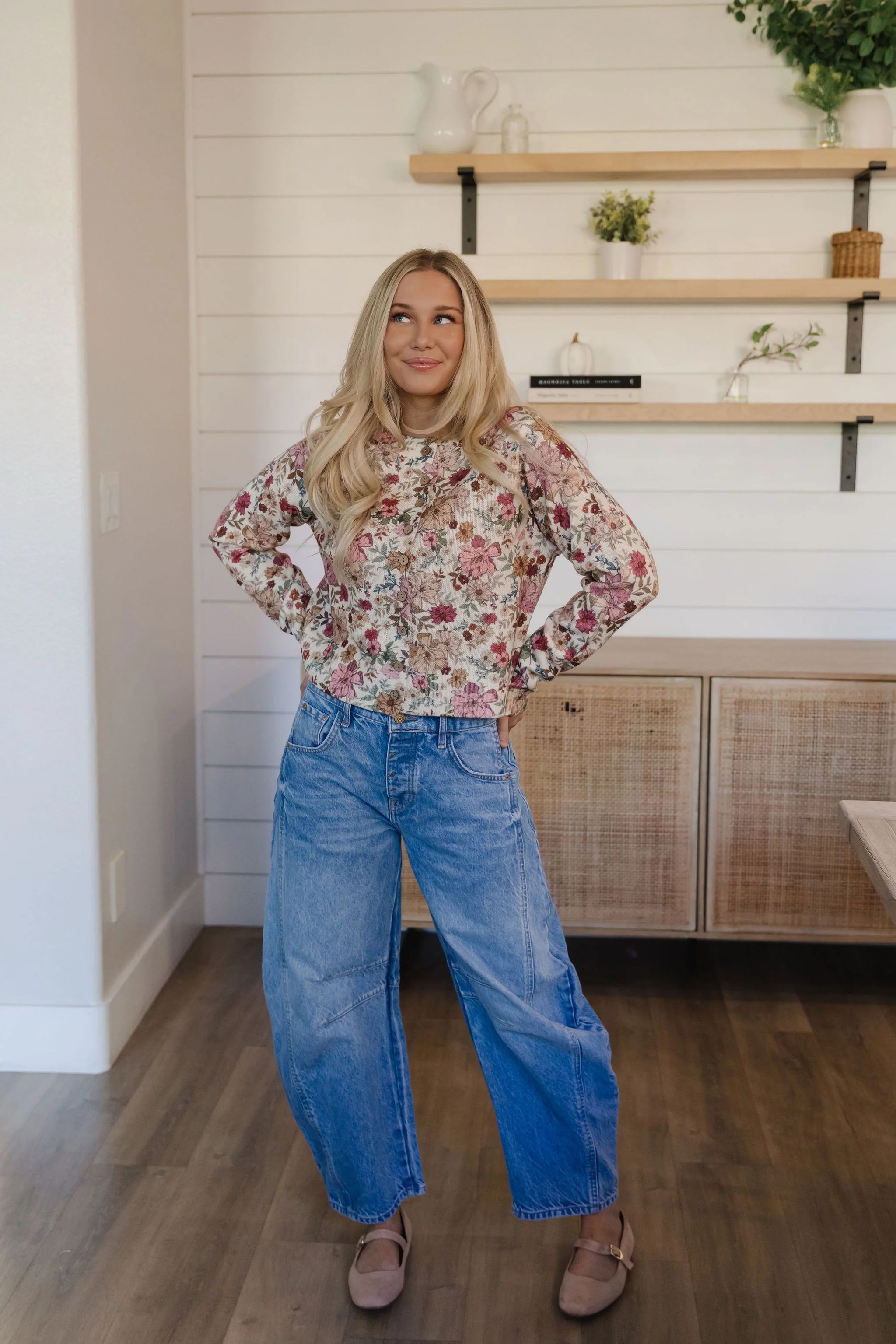 THE MARLEY FLORAL CARDIGAN IN CREAM - Image 4