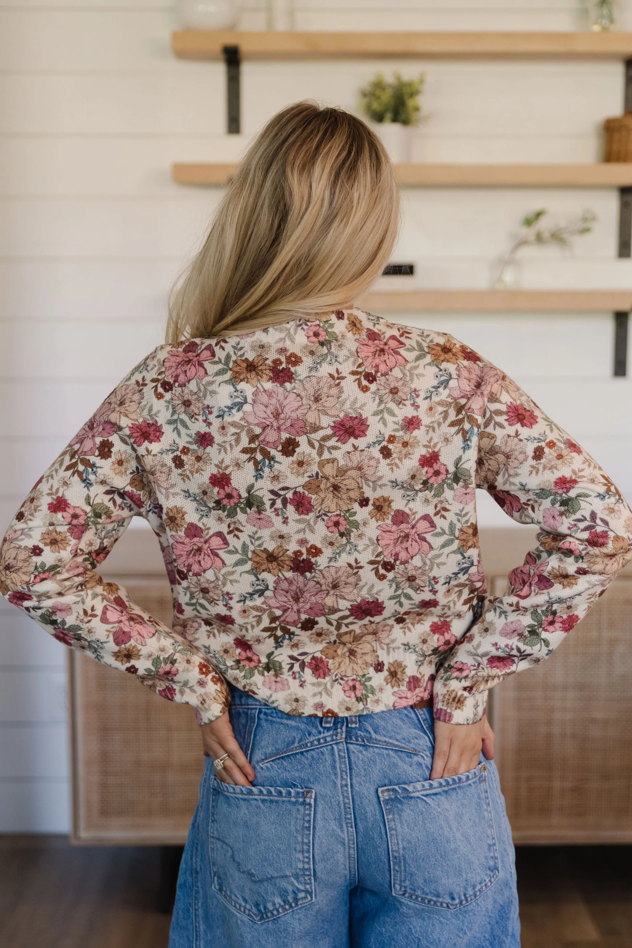 THE MARLEY FLORAL CARDIGAN IN CREAM - Image 7