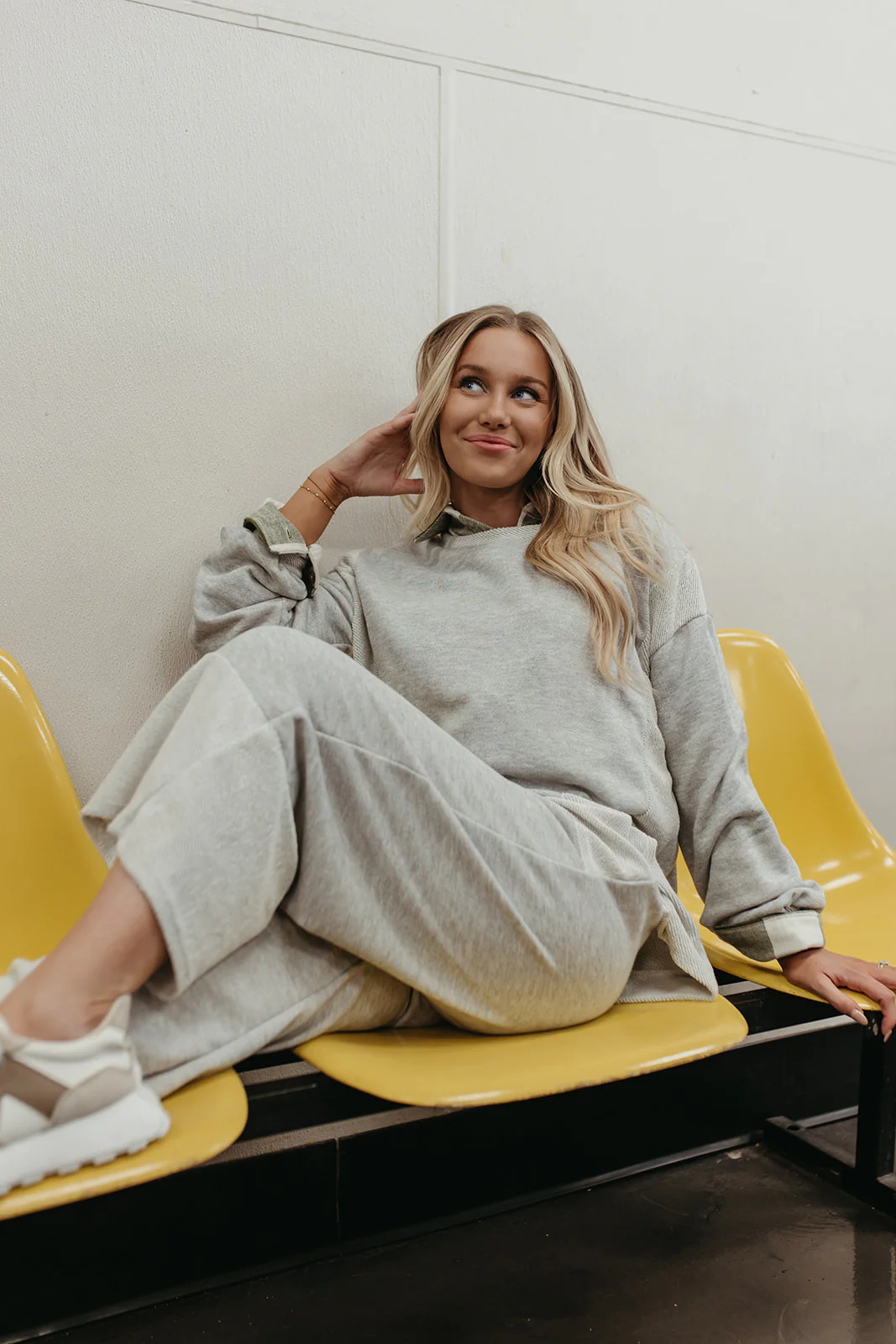 THE MAXWELL LOUNGE SET IN GREY - Image 3